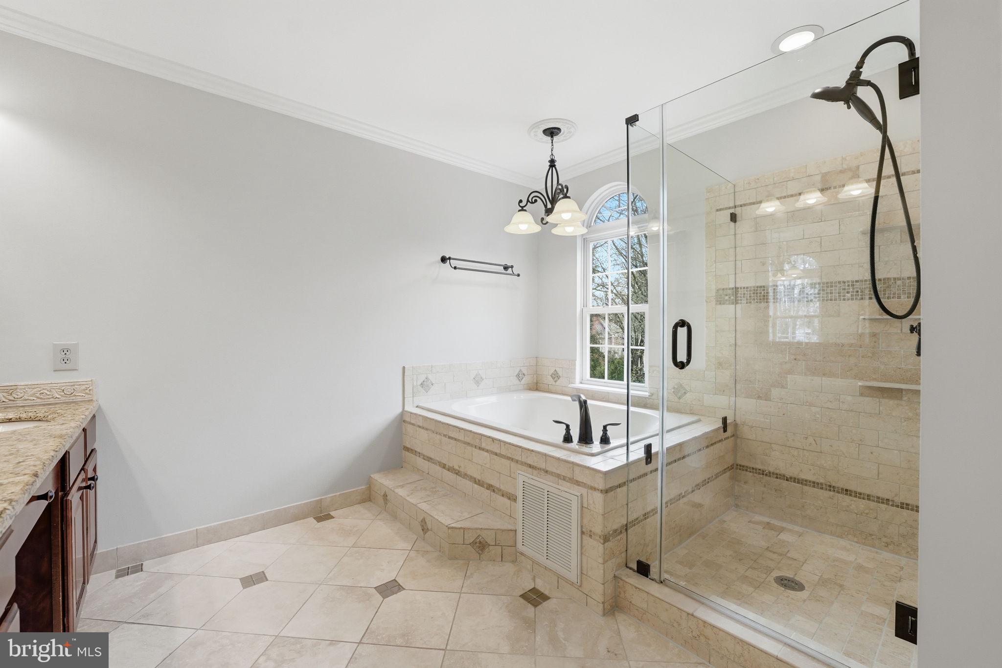 WOODLEA MANOR - Residential