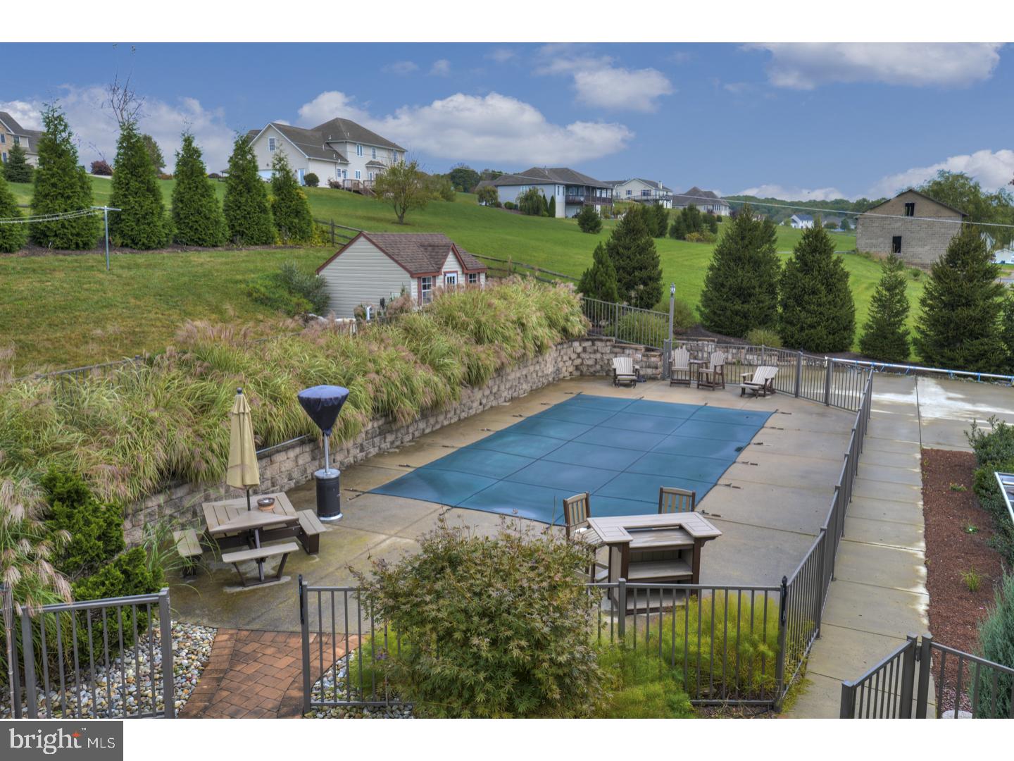 ROLLING VIEW ESTATES - Residential
