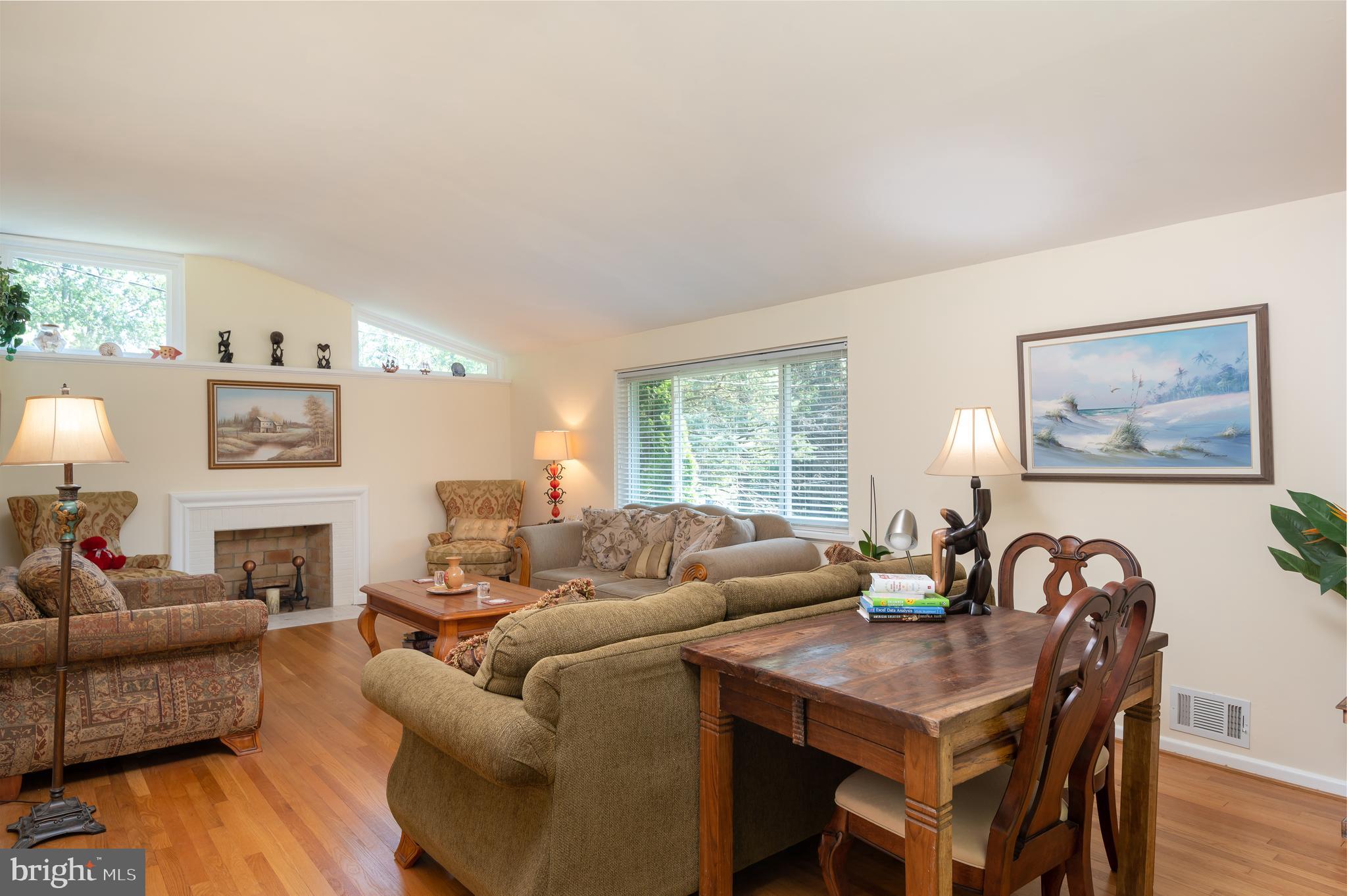 ROSEMONT - Residential Lease