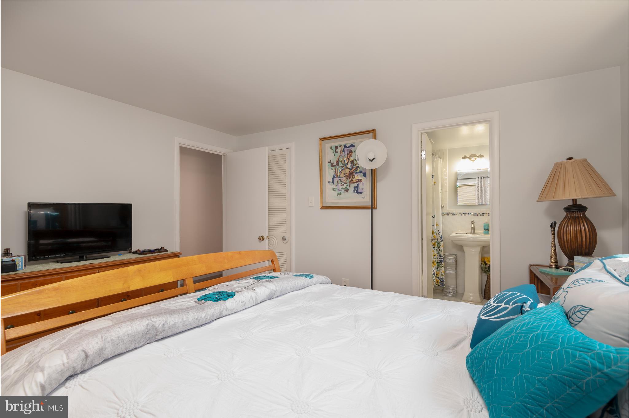 ROSEMONT - Residential Lease