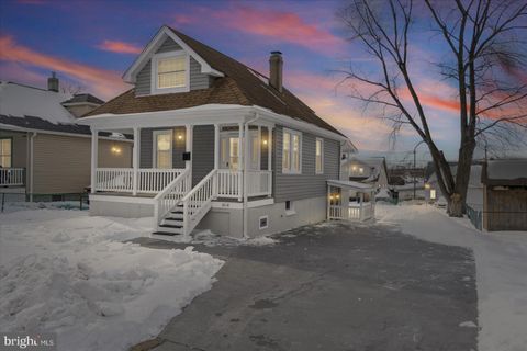 Photo of 1818 Maxwell Avenue, DUNDALK, MD 21222 (MLS # MDBC2151220)