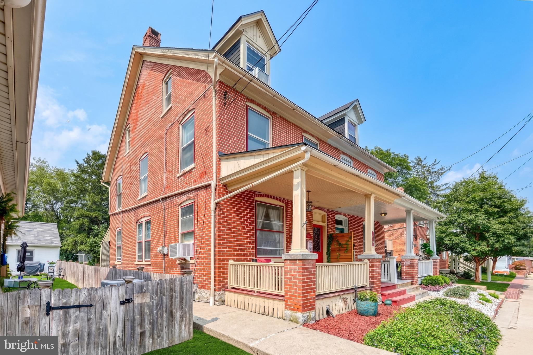 22 MILLER STREET