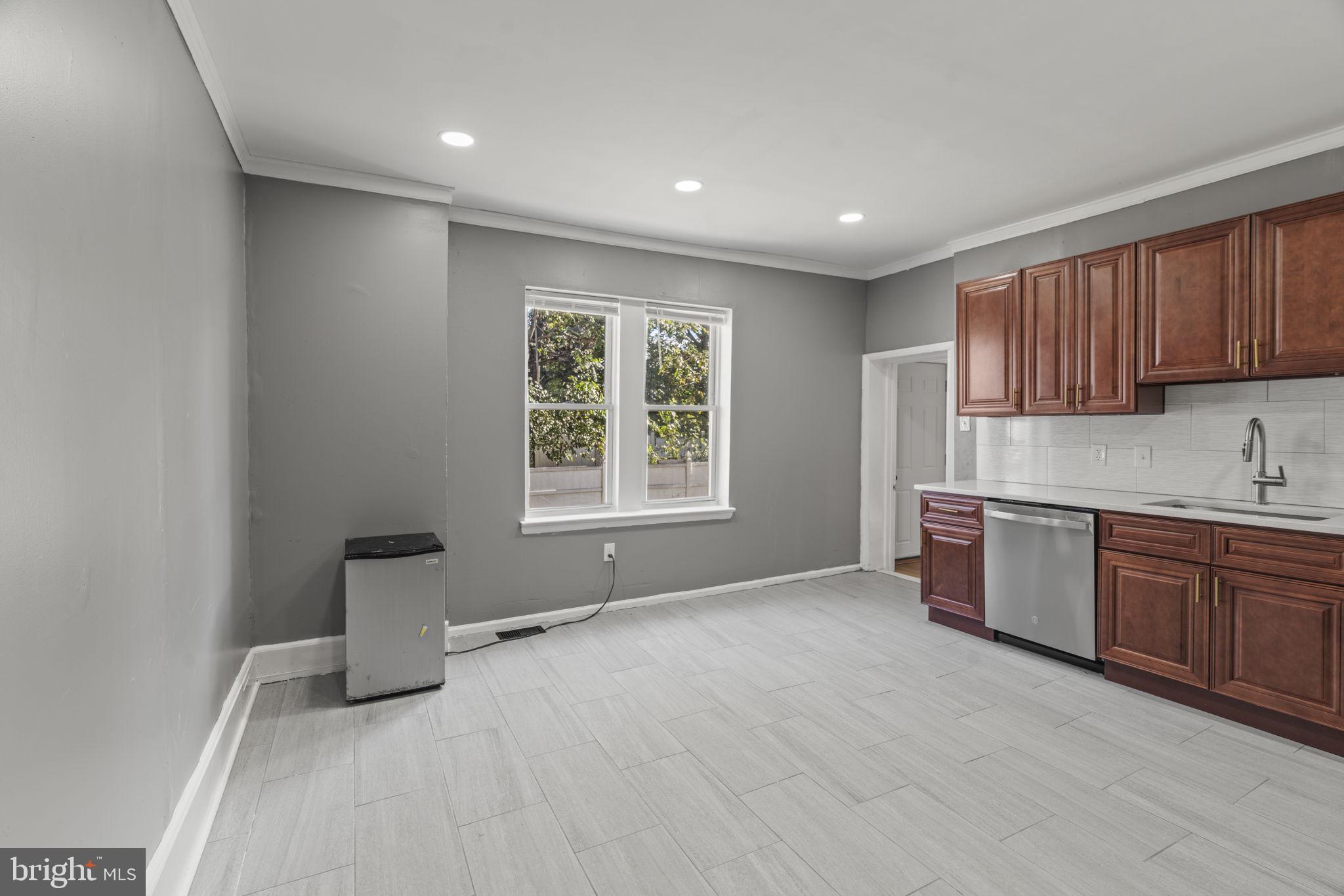 EDGEMONT PARK - Residential