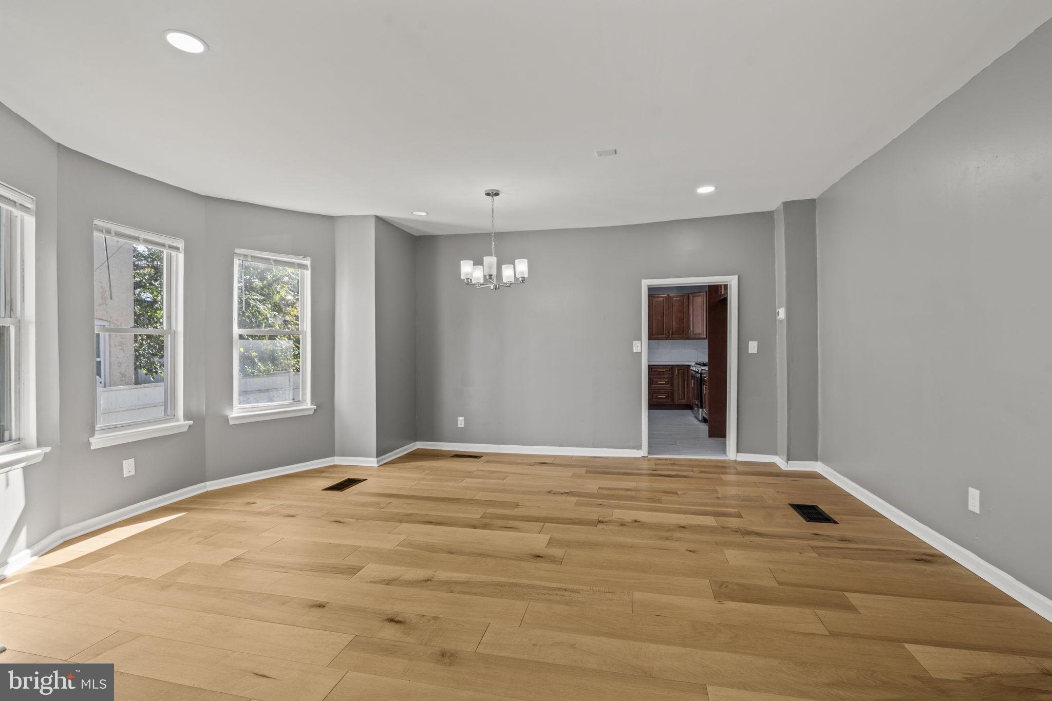 EDGEMONT PARK - Residential