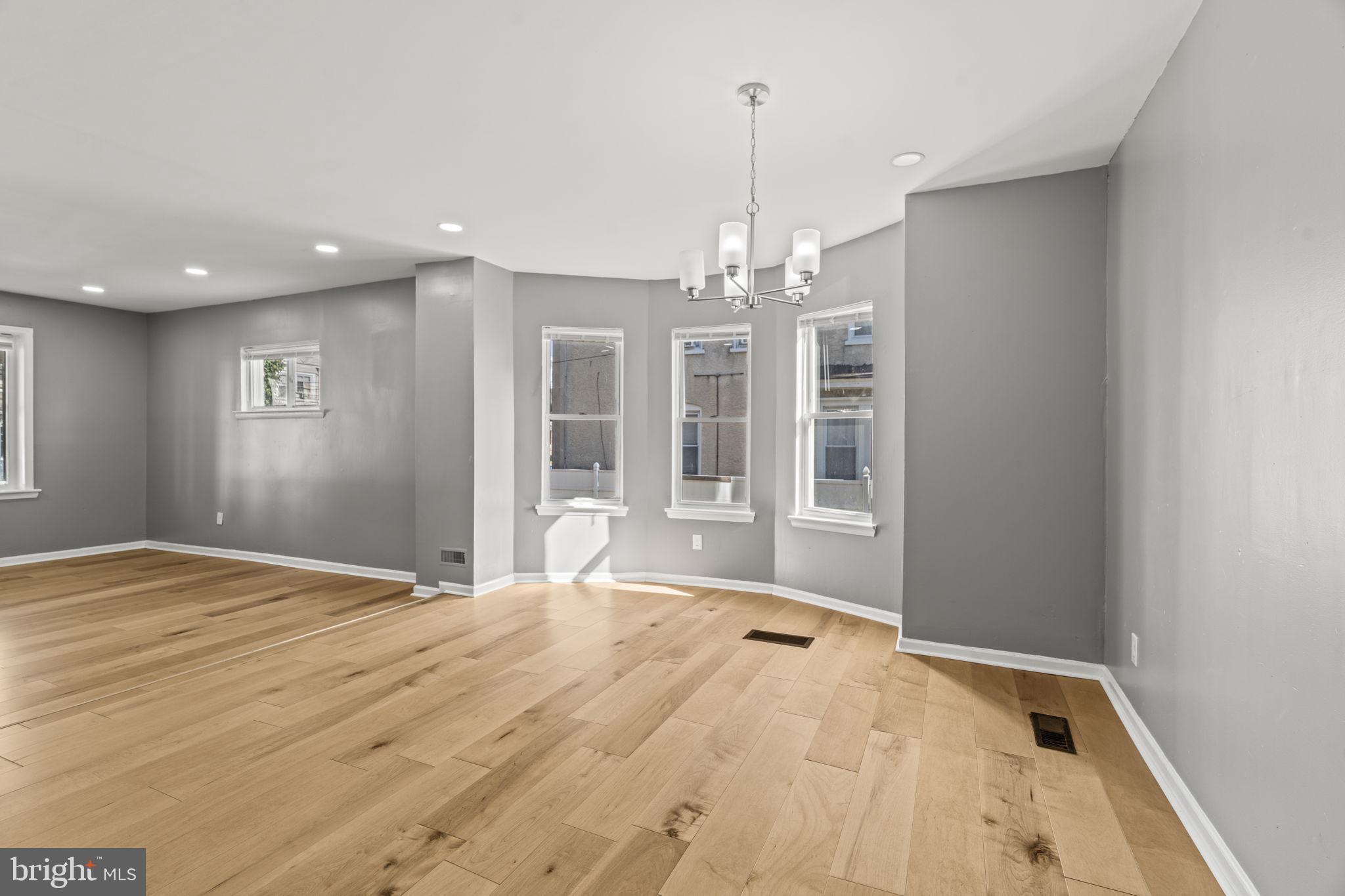 EDGEMONT PARK - Residential