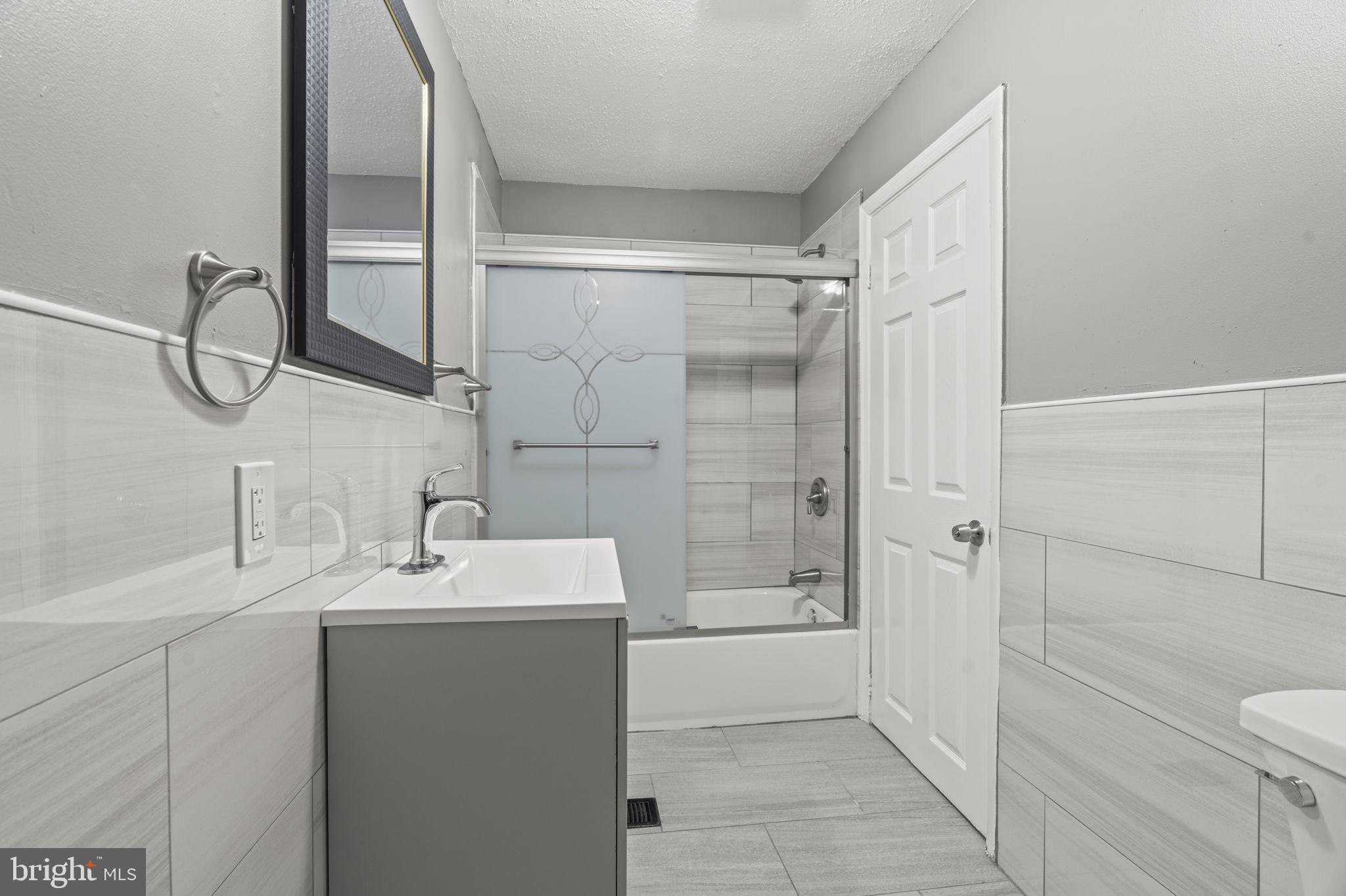 EDGEMONT PARK - Residential