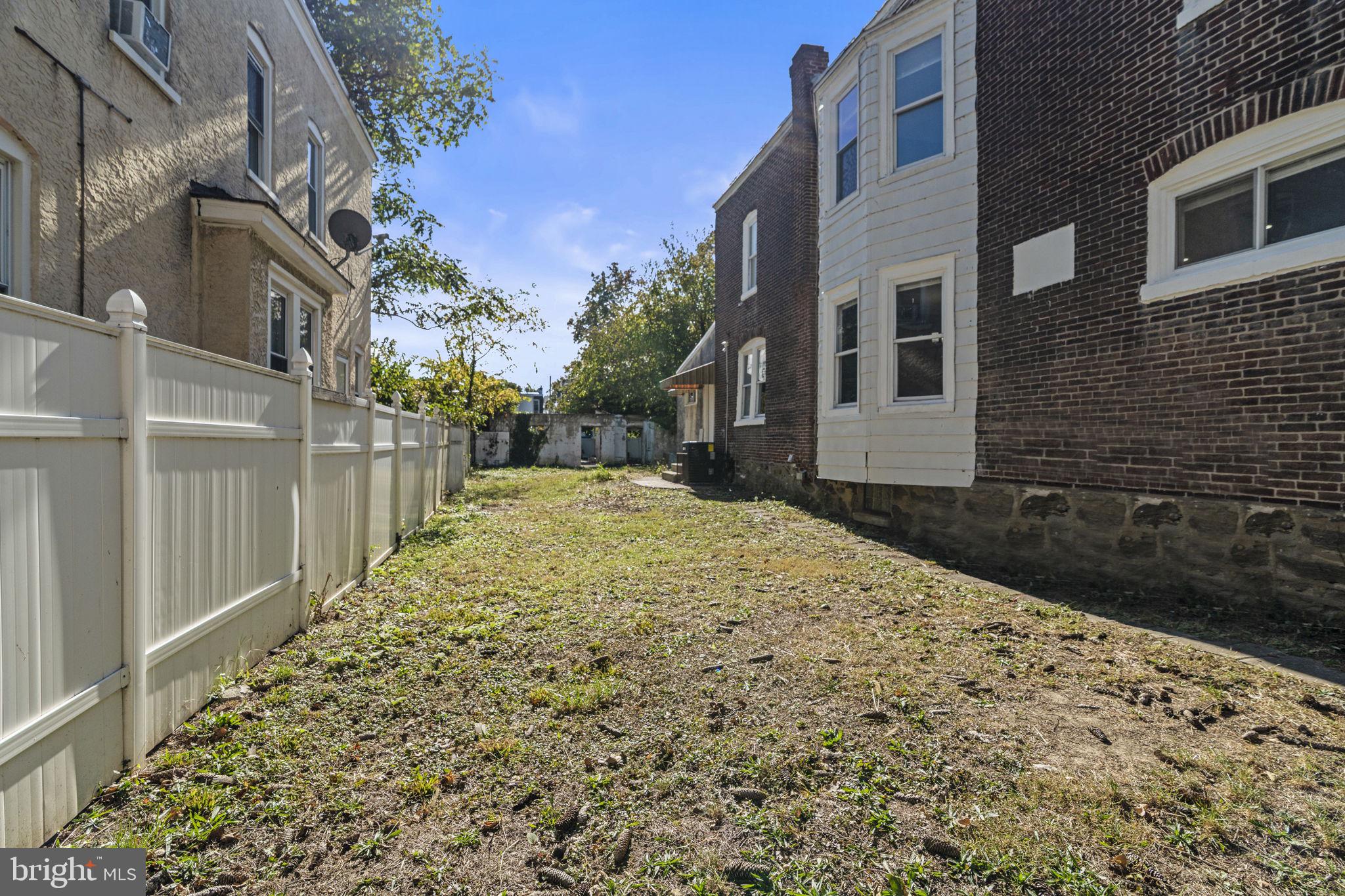 EDGEMONT PARK - Residential