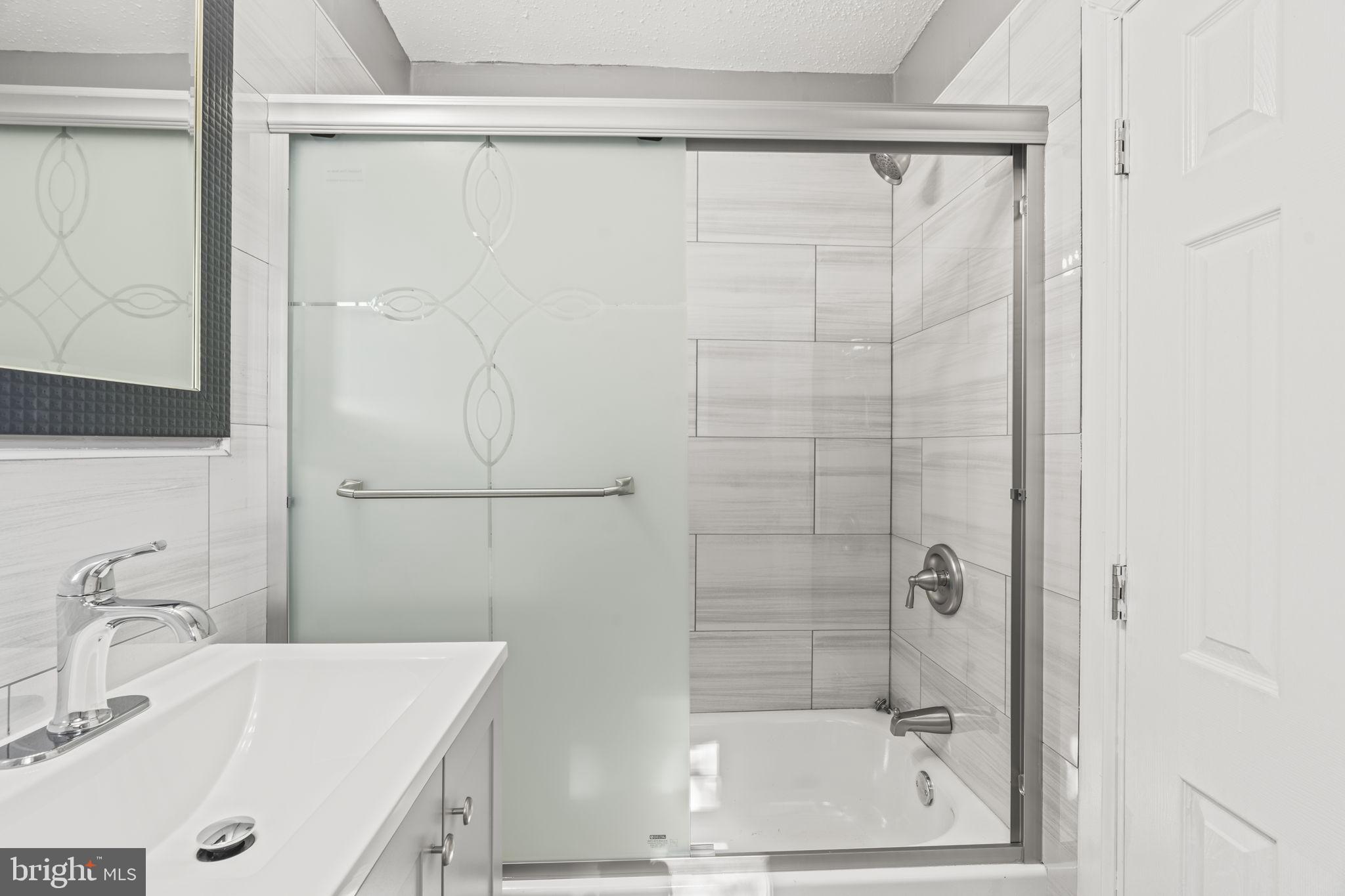 EDGEMONT PARK - Residential