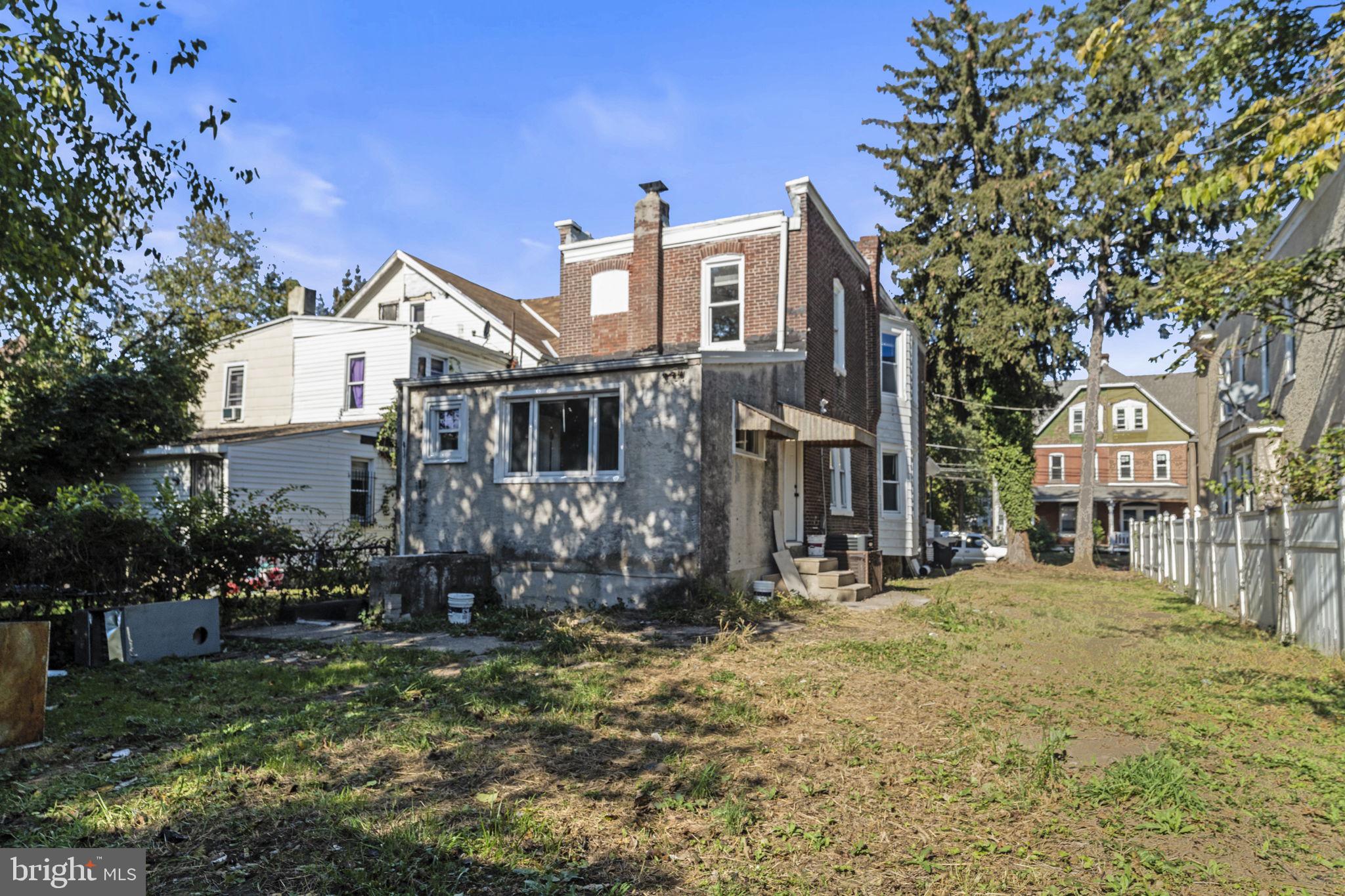 EDGEMONT PARK - Residential