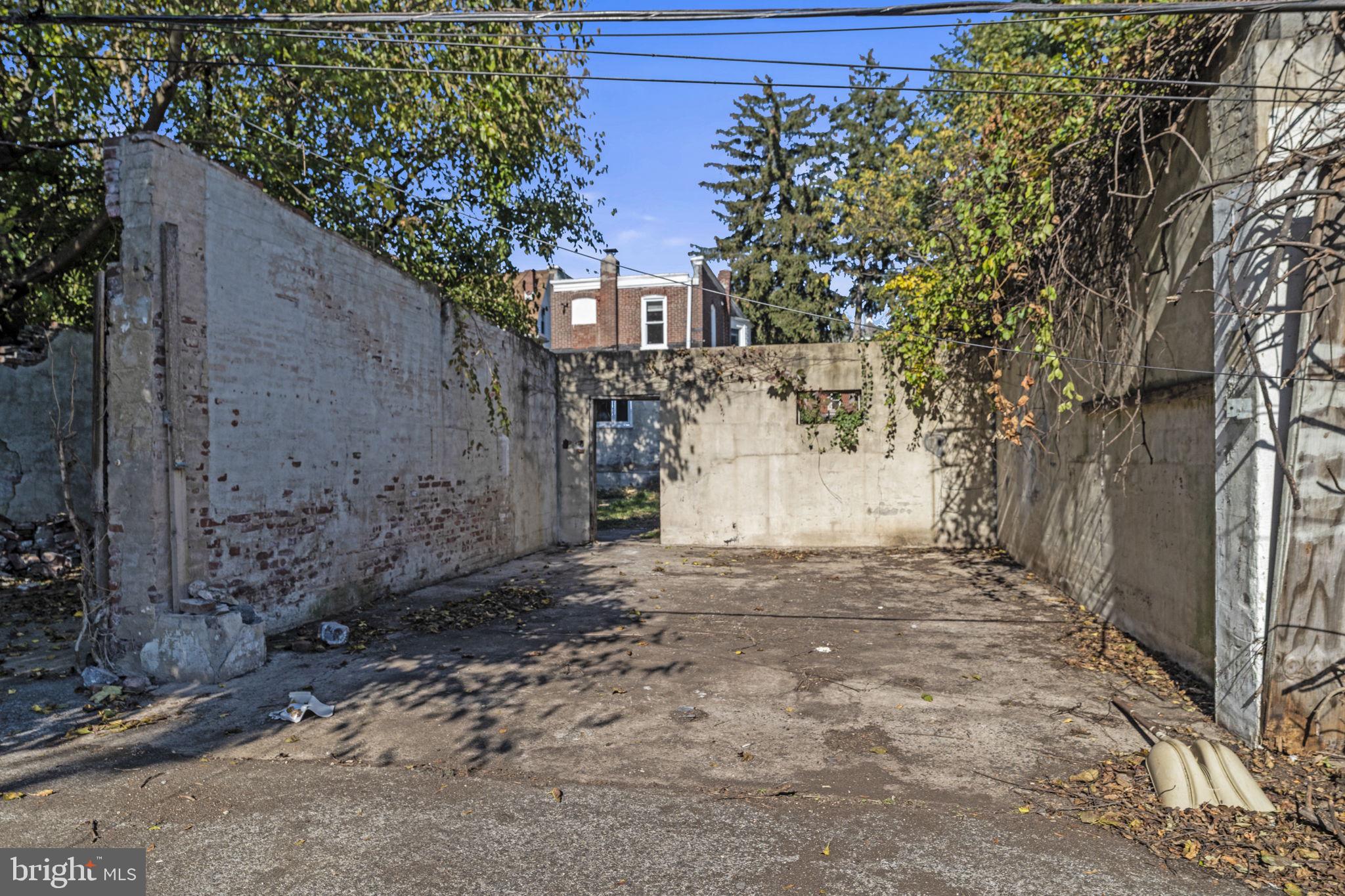 EDGEMONT PARK - Residential