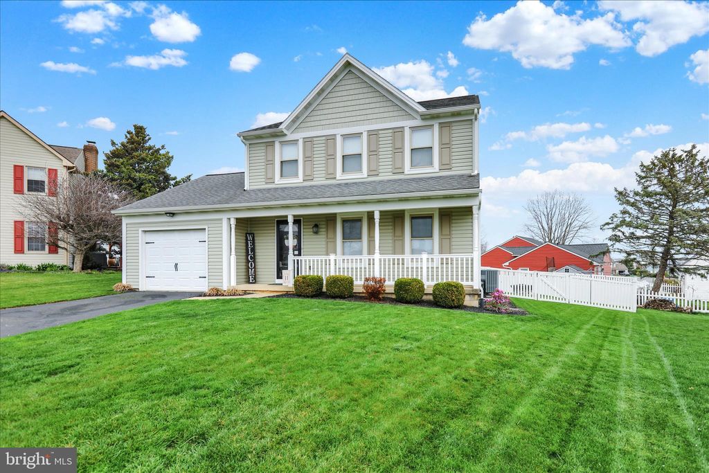 Photo of 307 Cottonwood Lane, NEW HOLLAND, PA 17557 (MLS # PALA2085666)
