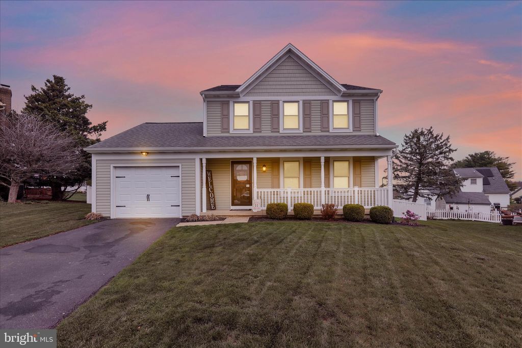 Photo of 307 Cottonwood Lane, NEW HOLLAND, PA 17557 (MLS # PALA2085666)