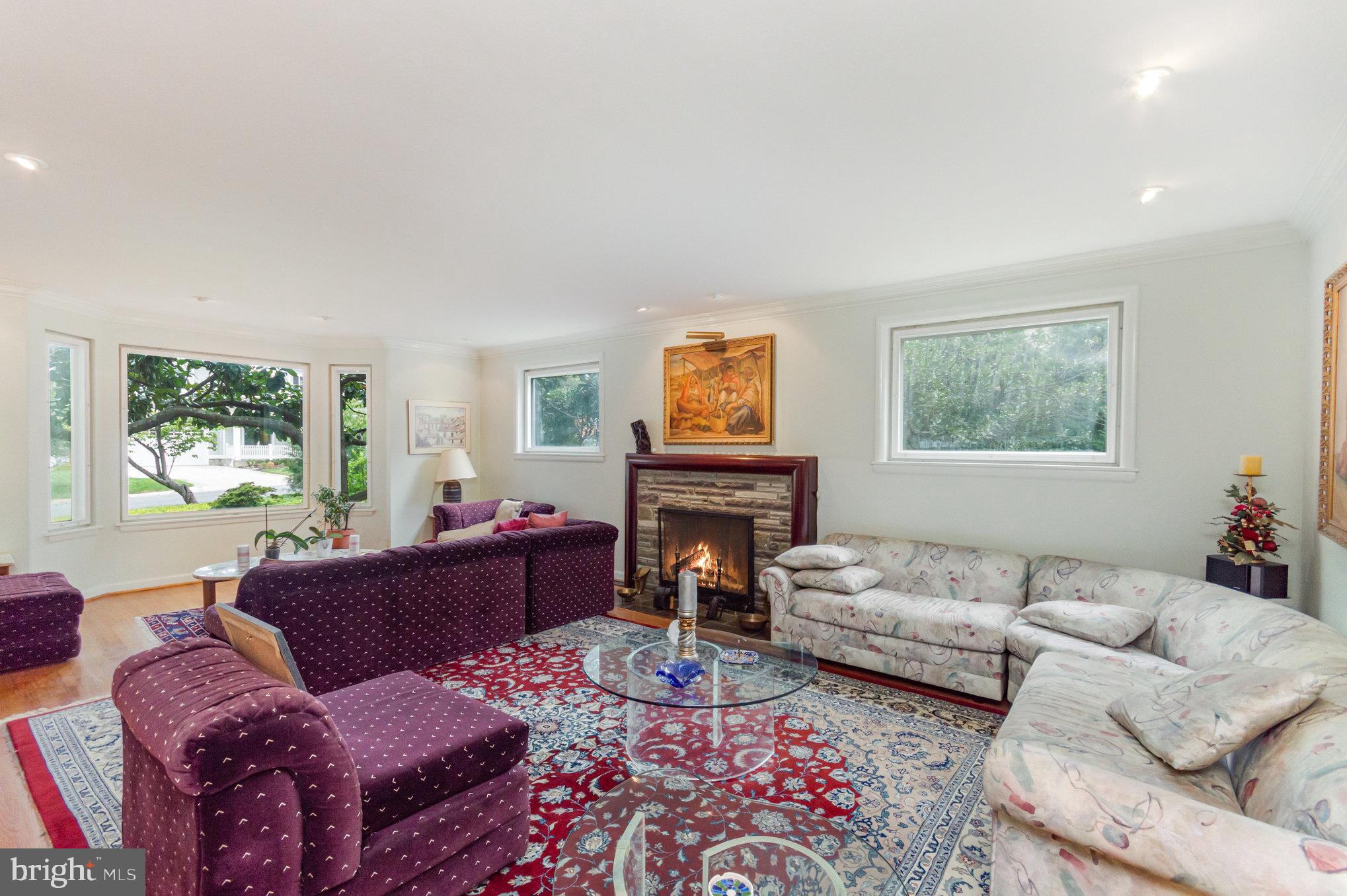 WHITEHALL MANOR - Residential Lease