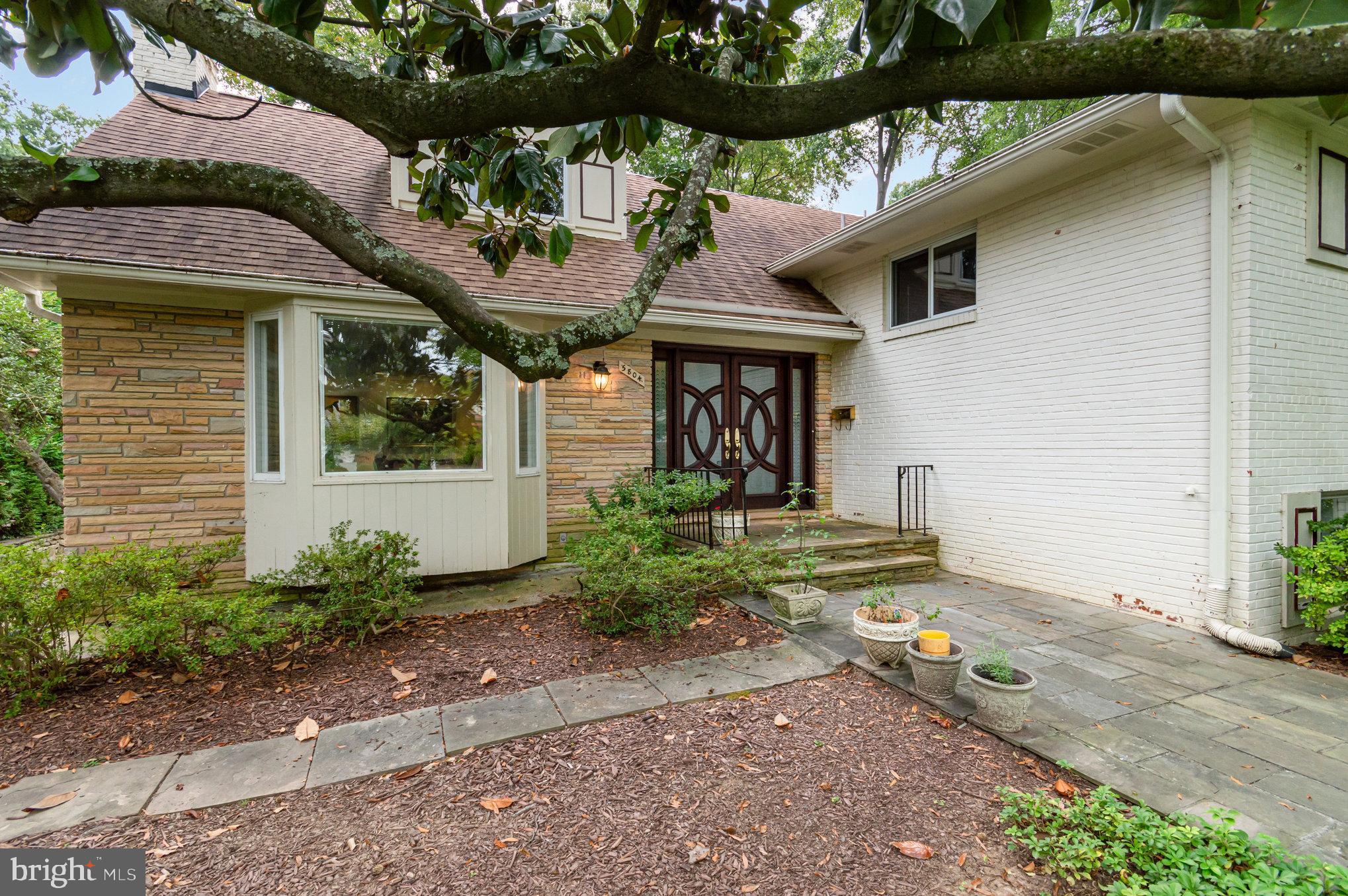 WHITEHALL MANOR - Residential Lease