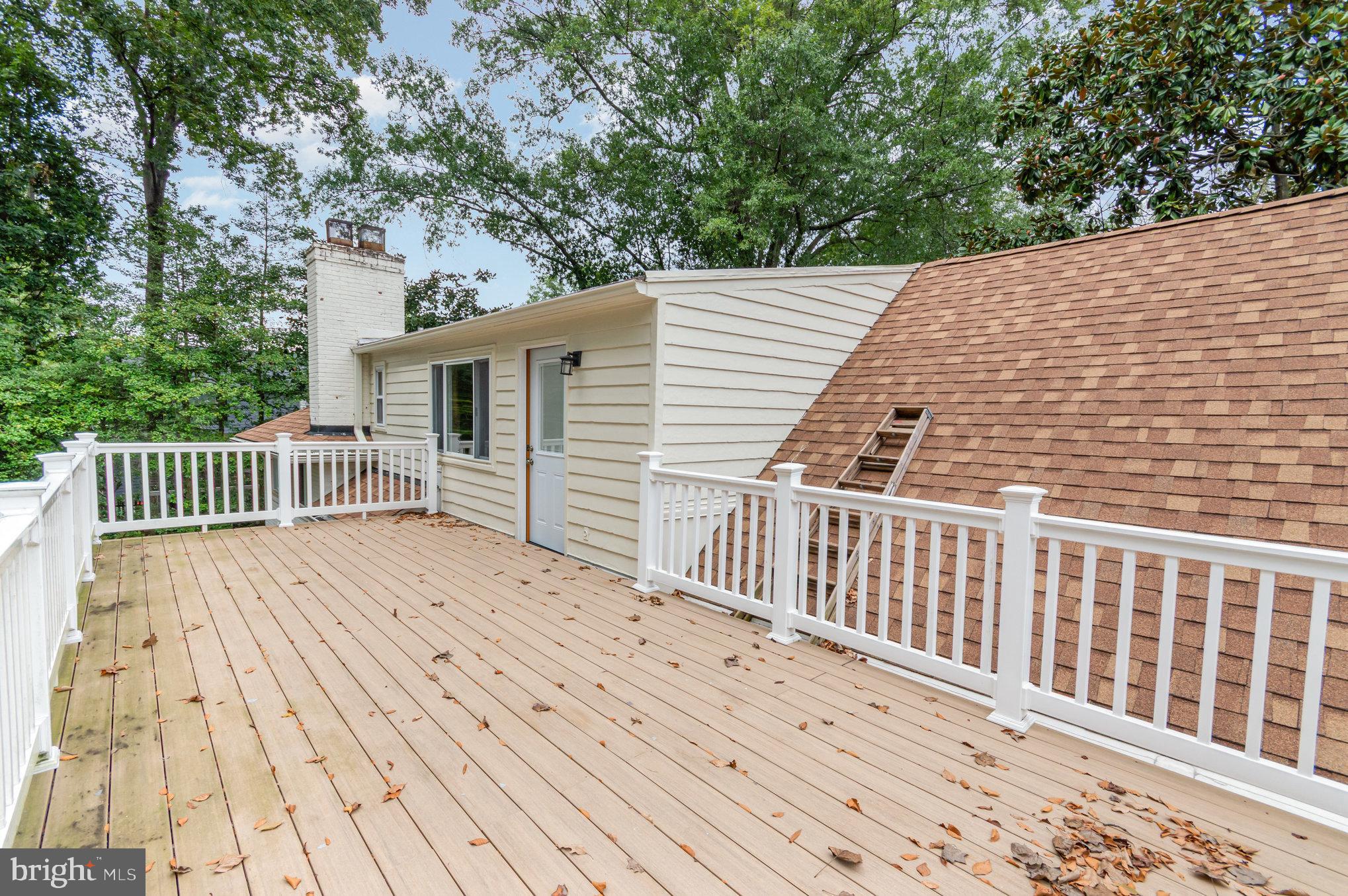 WHITEHALL MANOR - Residential Lease