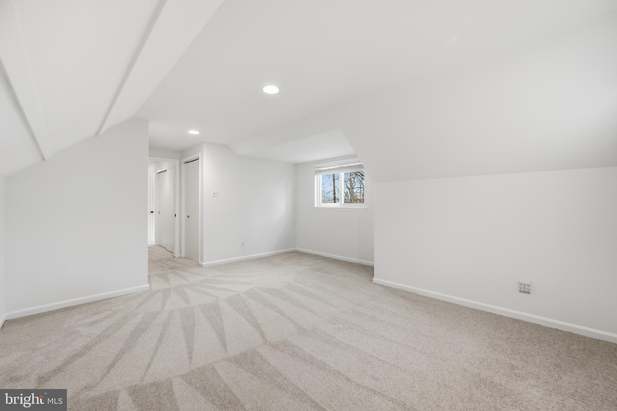 WHITEHALL MANOR - Residential Lease