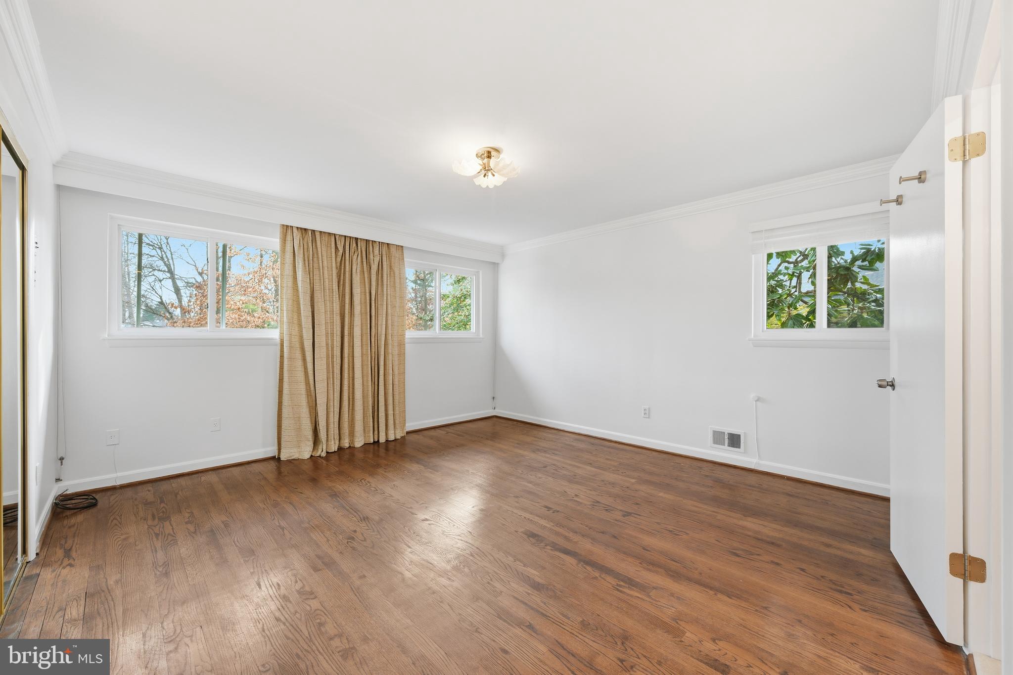 WHITEHALL MANOR - Residential Lease