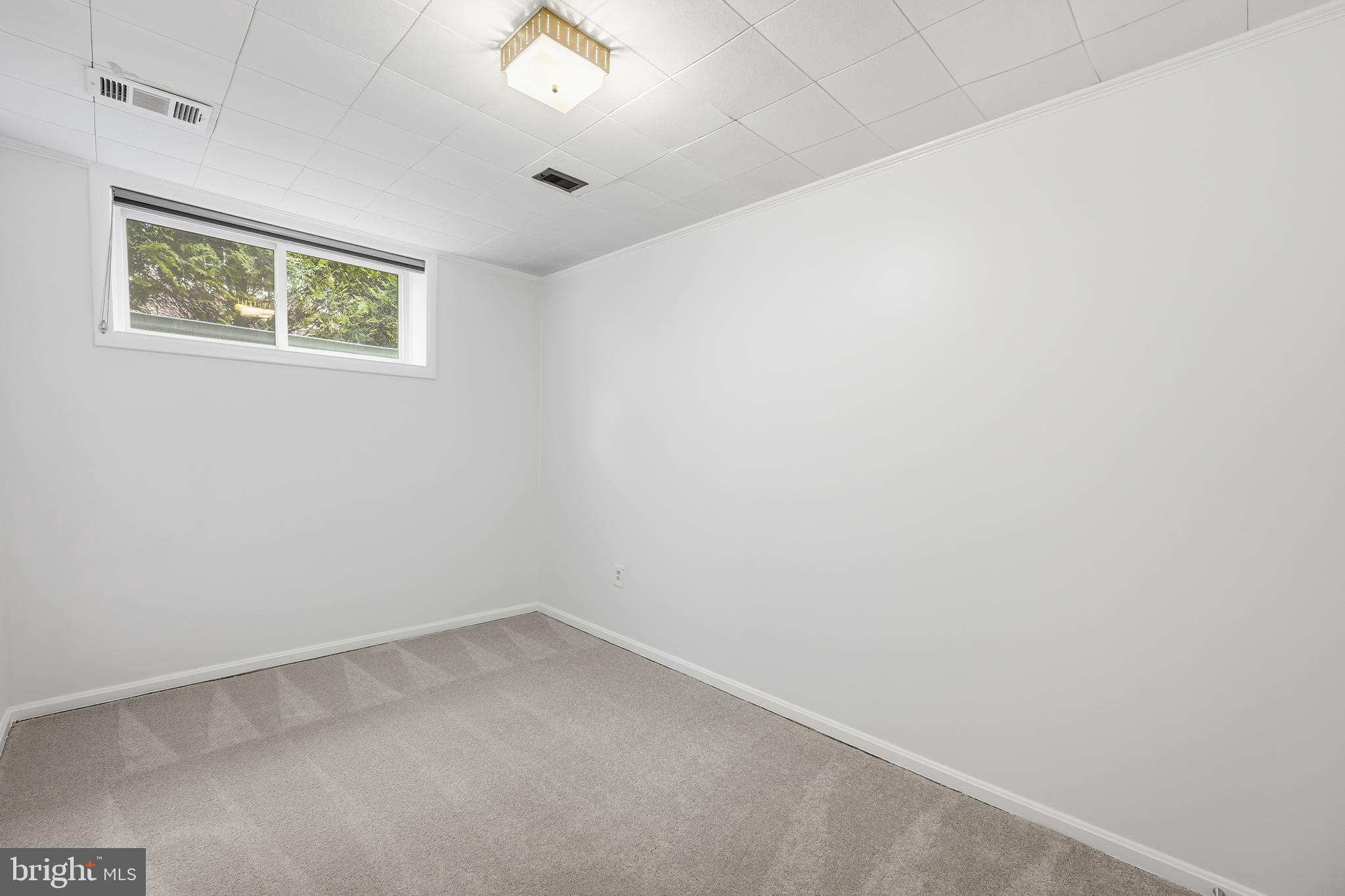 WHITEHALL MANOR - Residential Lease