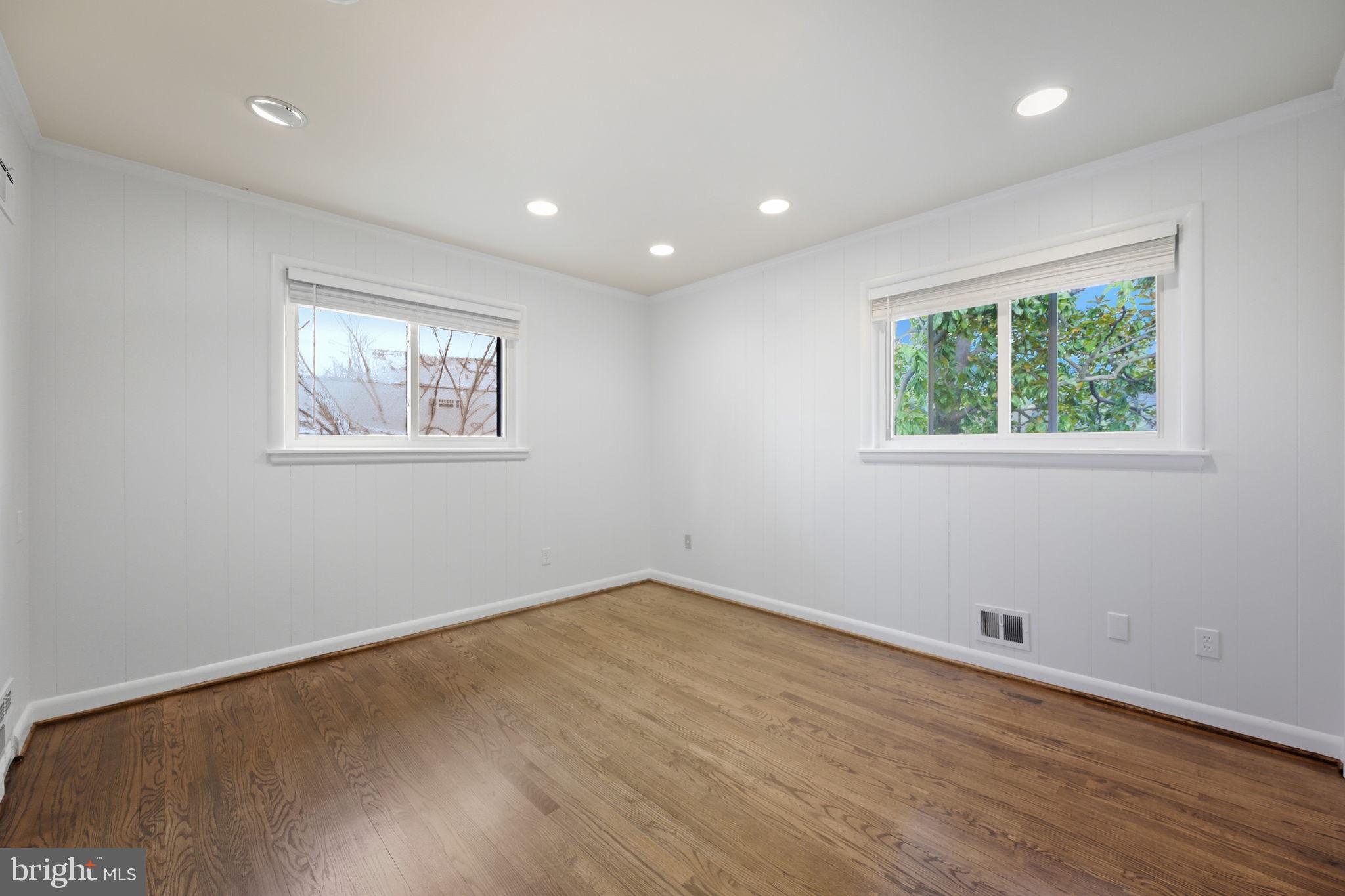 WHITEHALL MANOR - Residential Lease