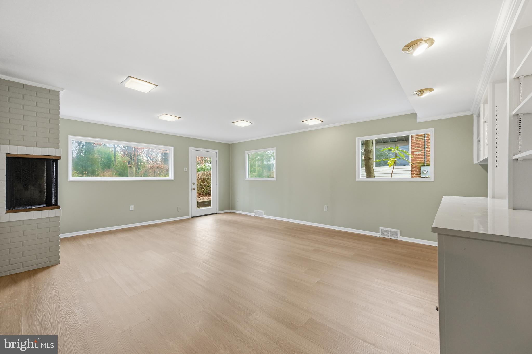 WHITEHALL MANOR - Residential Lease