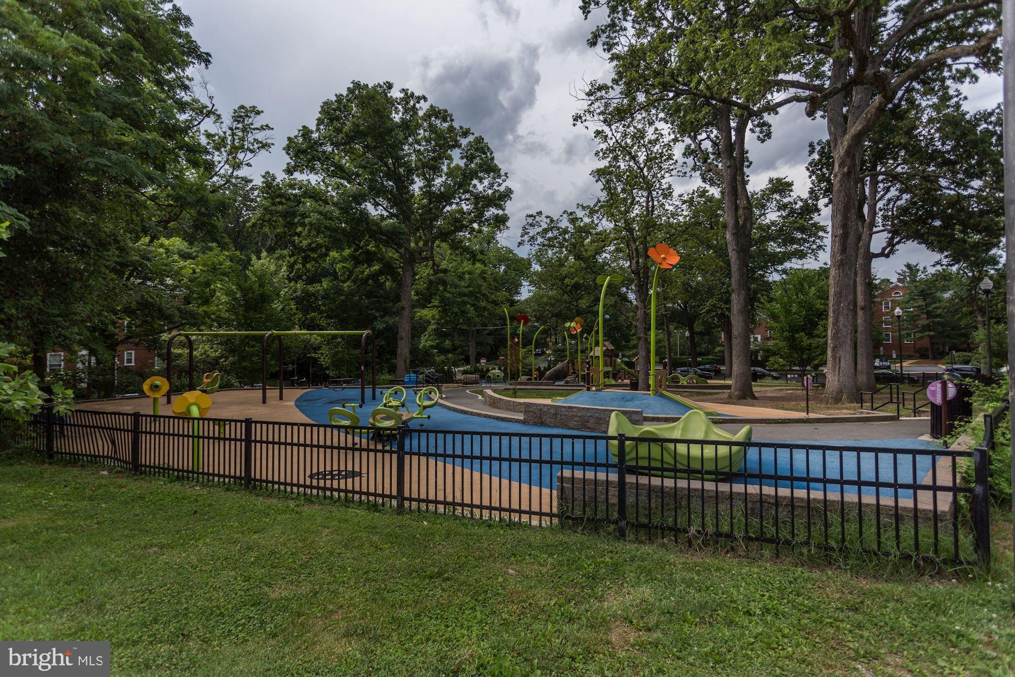 3430 39TH STREET NW B698
