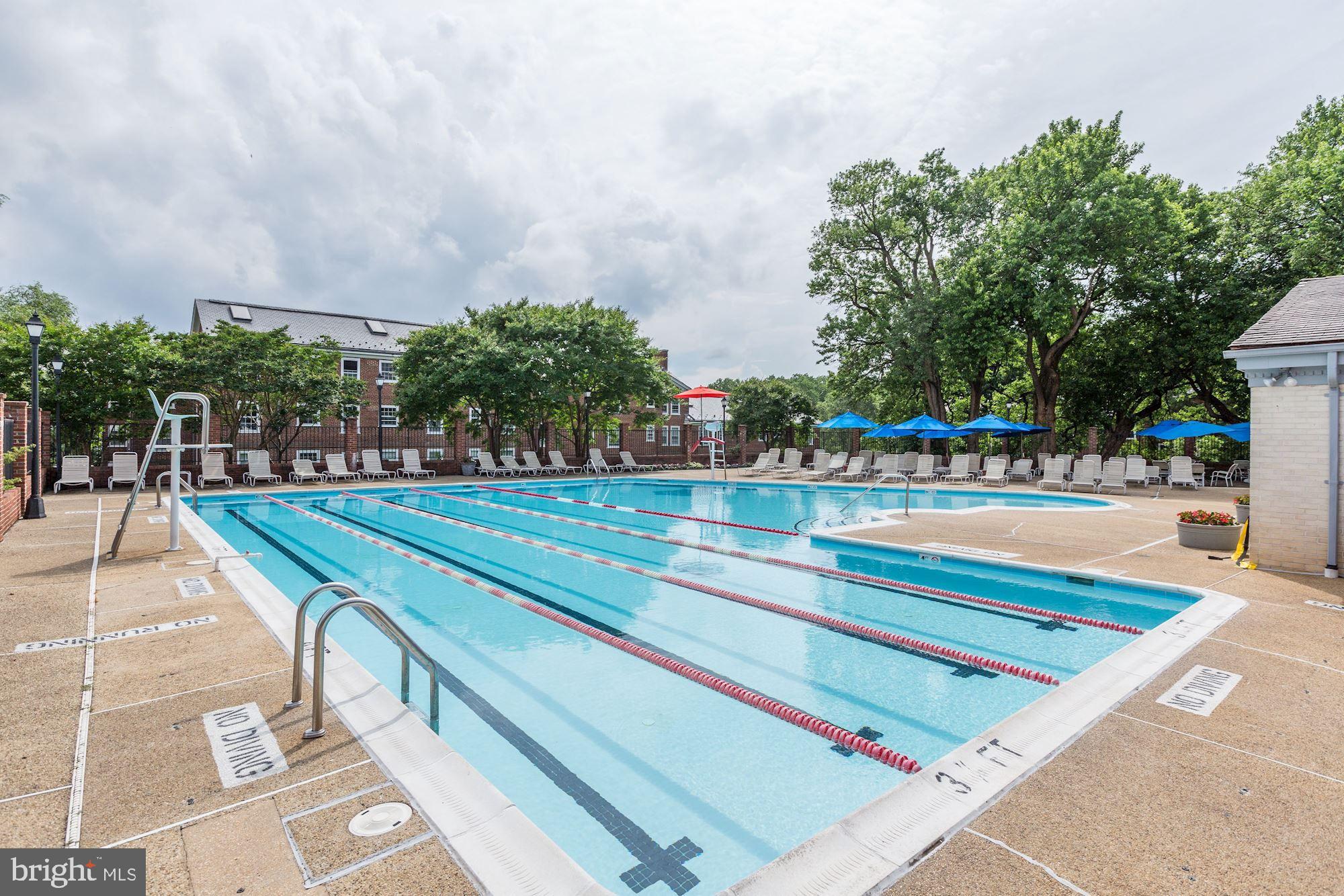 3430 39TH STREET NW B698