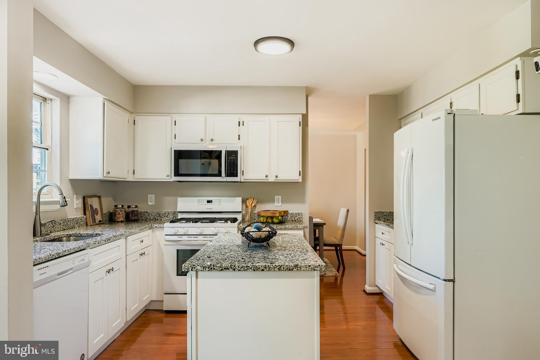 GOLDENWOOD - Residential