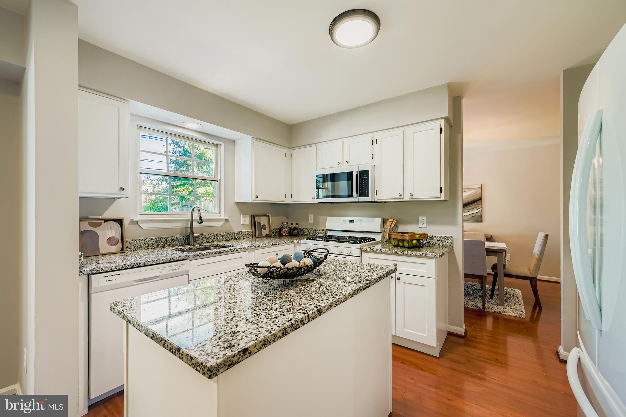 GOLDENWOOD - Residential