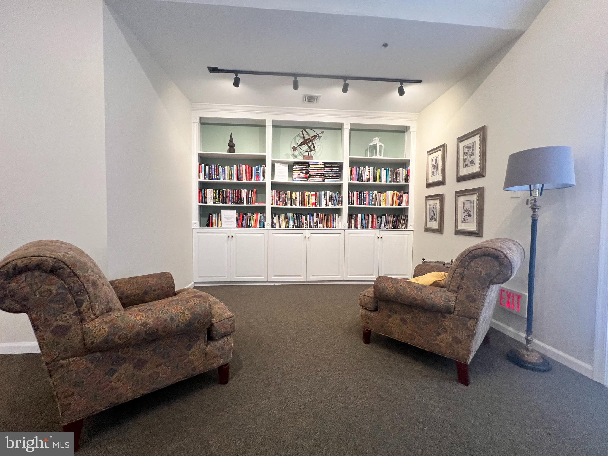 STUARTS KEEP - Residential