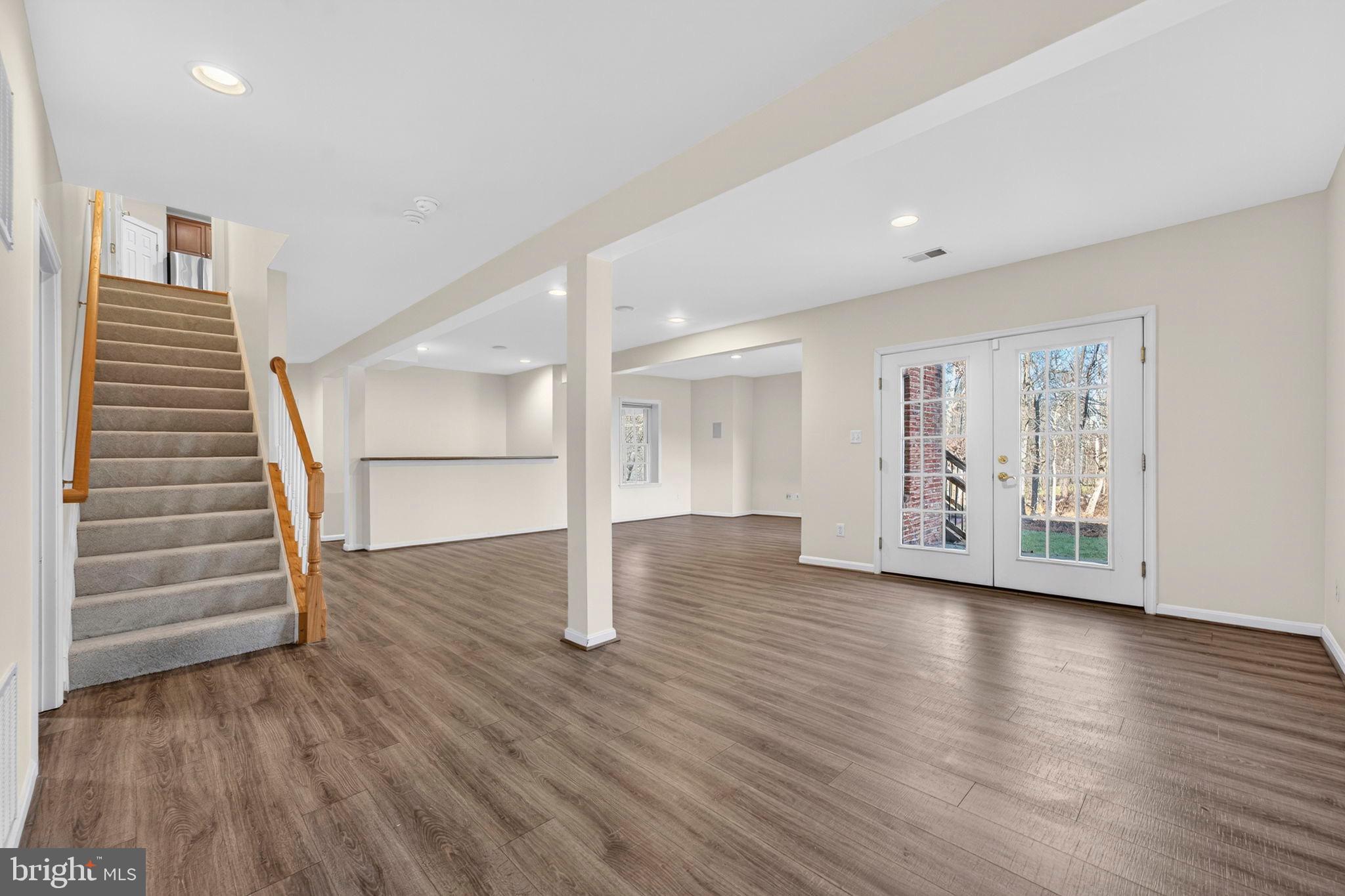 LANSDOWNE ON THE POTOMAC - Residential