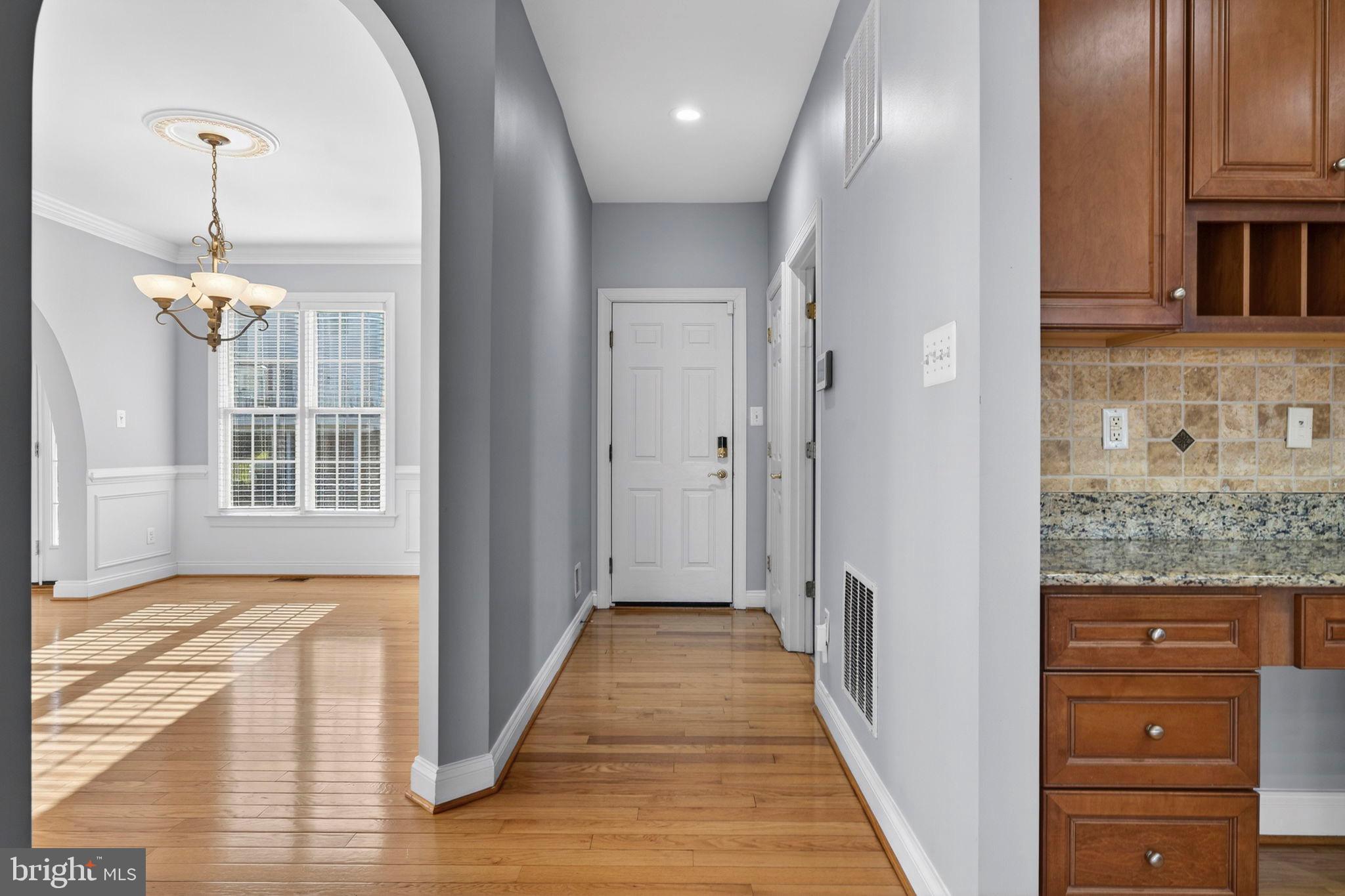 LANSDOWNE ON THE POTOMAC - Residential