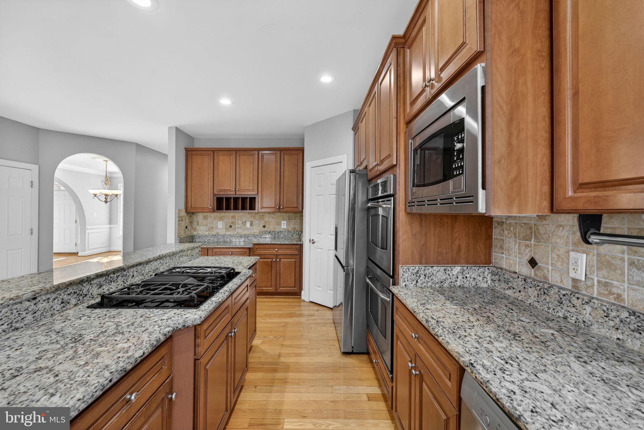 LANSDOWNE ON THE POTOMAC - Residential