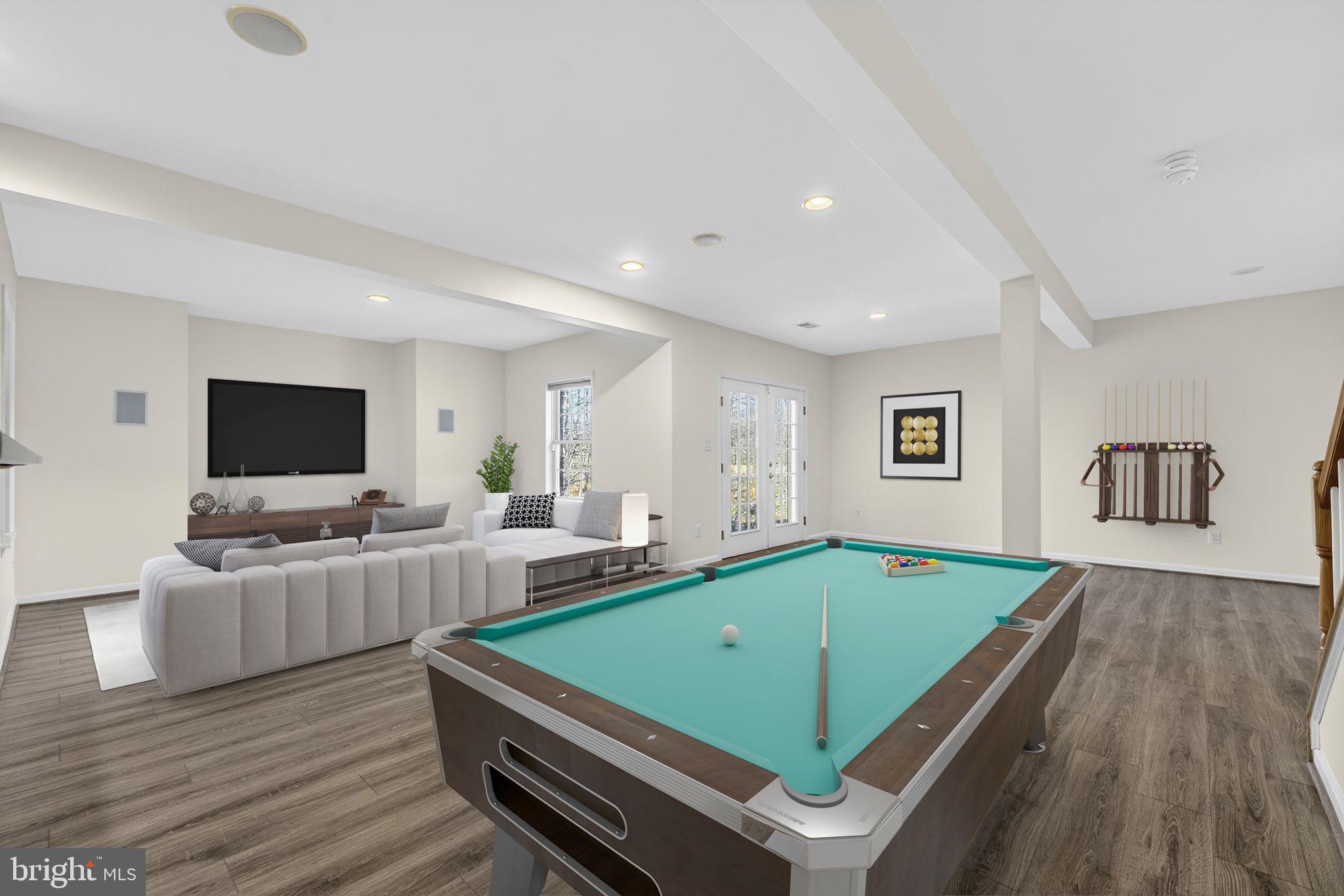 LANSDOWNE ON THE POTOMAC - Residential