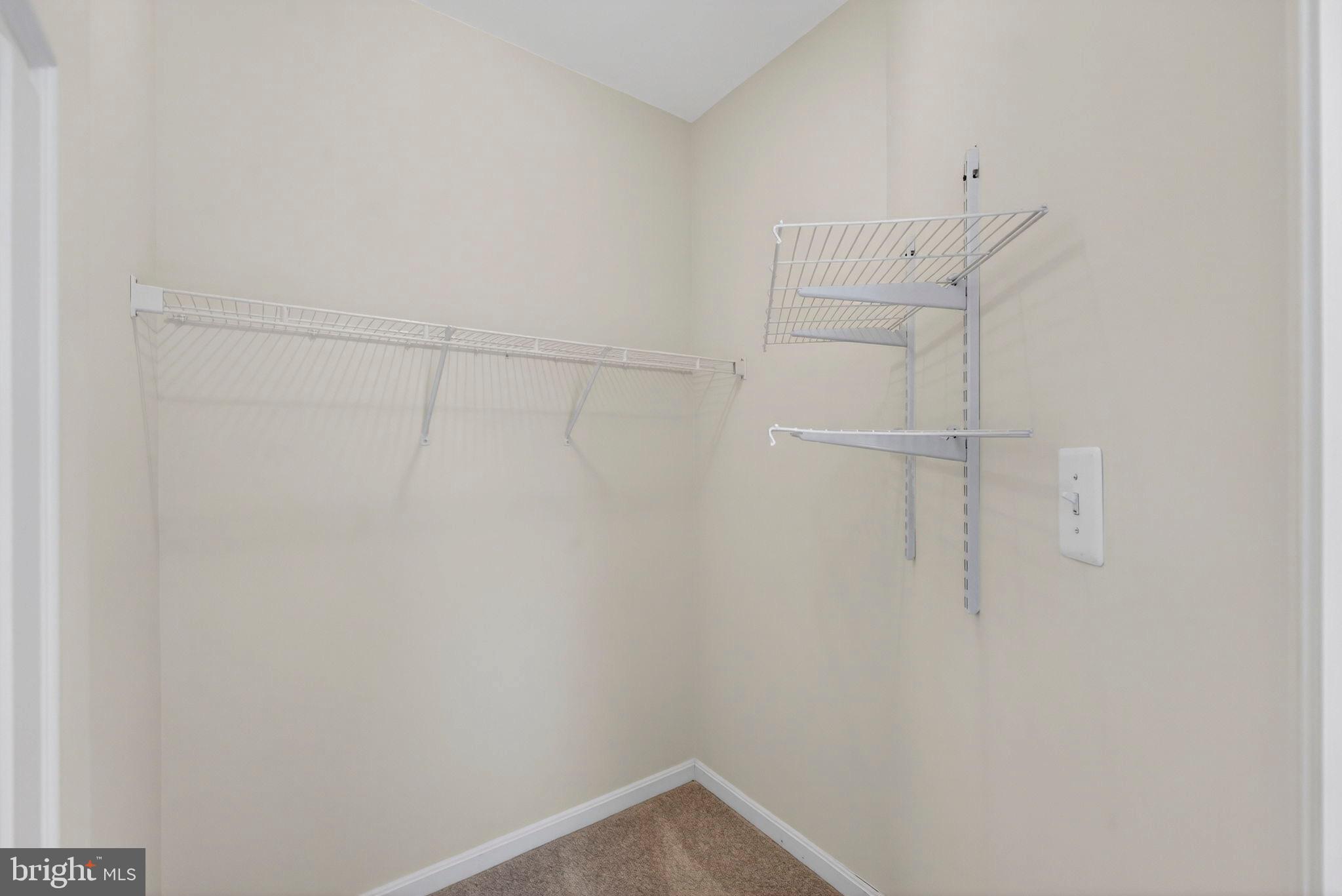 LANSDOWNE ON THE POTOMAC - Residential