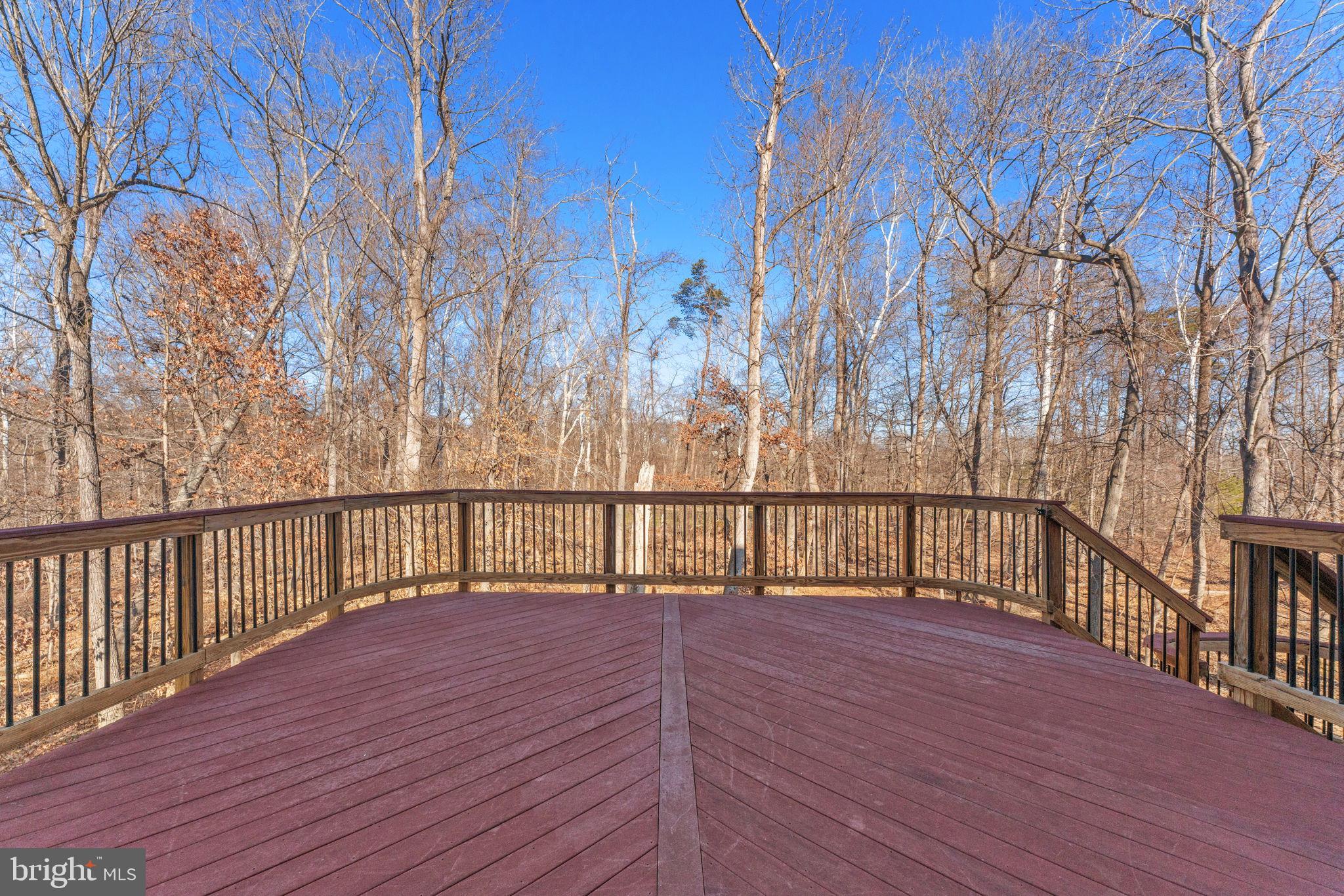 LANSDOWNE ON THE POTOMAC - Residential