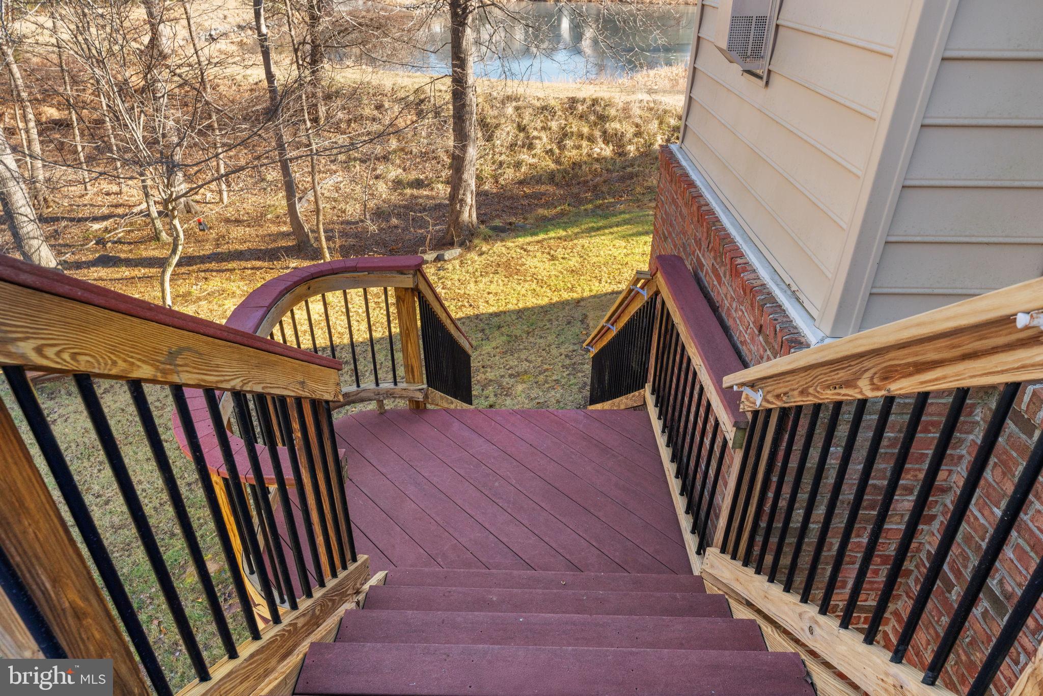 LANSDOWNE ON THE POTOMAC - Residential