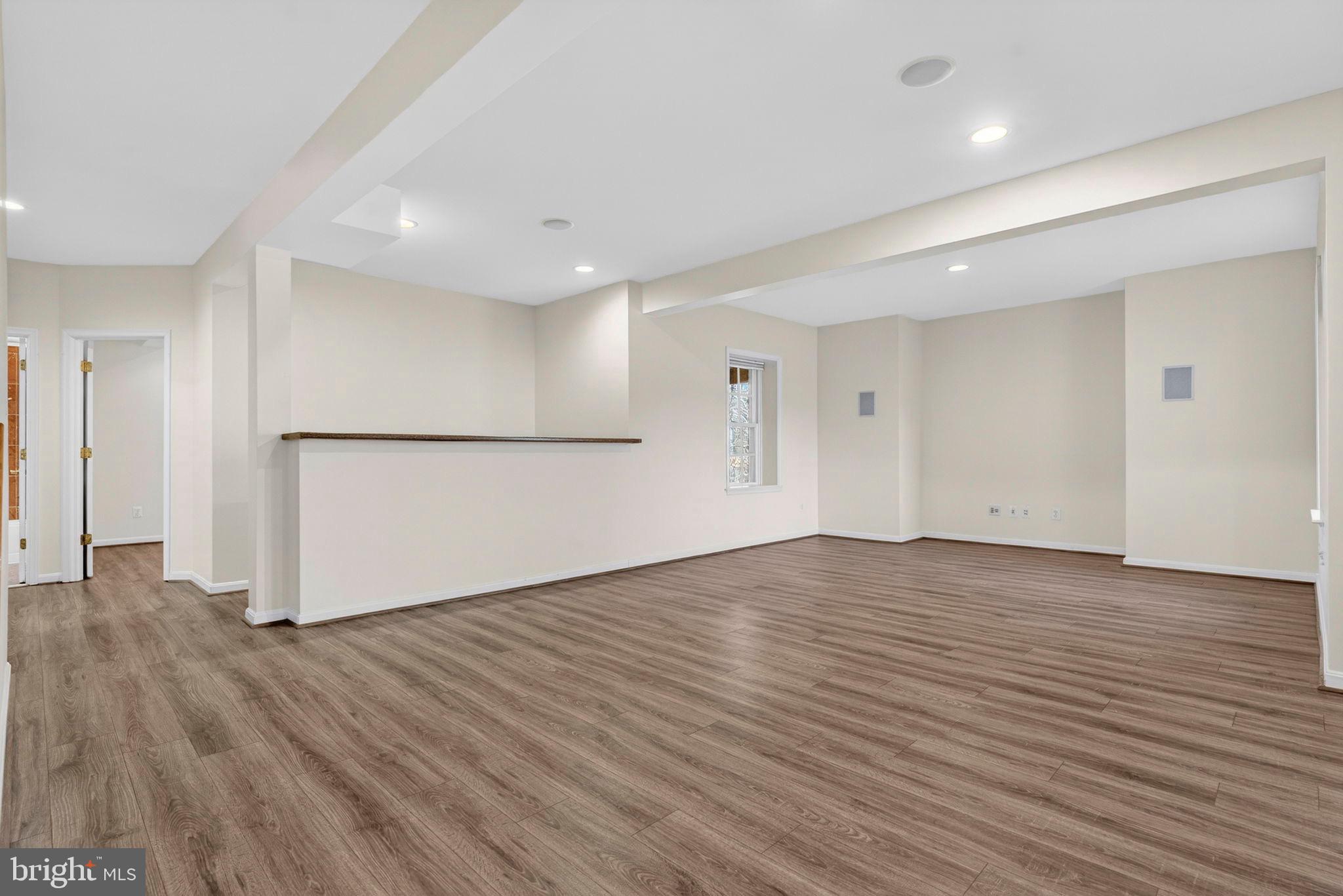 LANSDOWNE ON THE POTOMAC - Residential