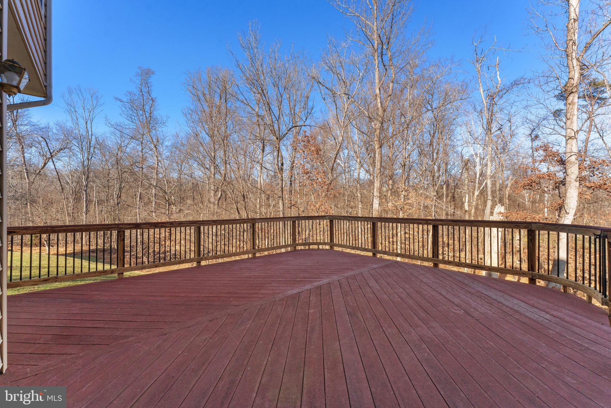 LANSDOWNE ON THE POTOMAC - Residential