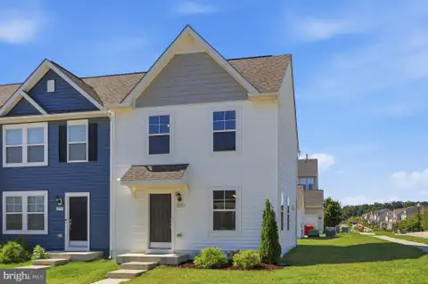 MLS: WVJF2025442