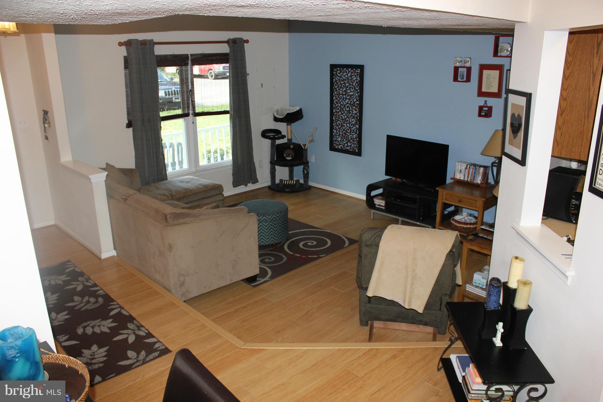 HUNTING QUARTERS - Residential