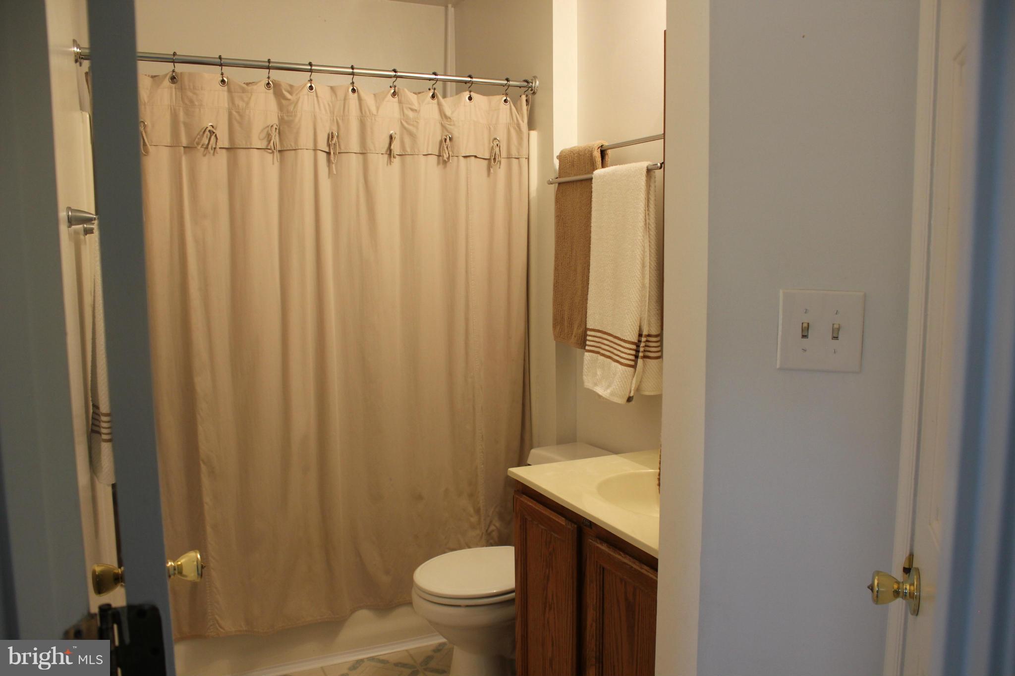 HUNTING QUARTERS - Residential