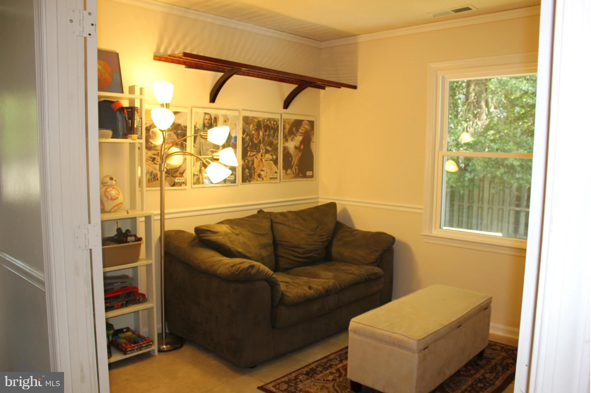 HUNTING QUARTERS - Residential