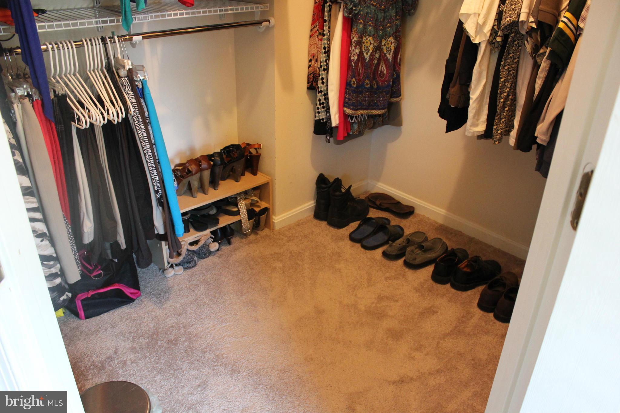 HUNTING QUARTERS - Residential