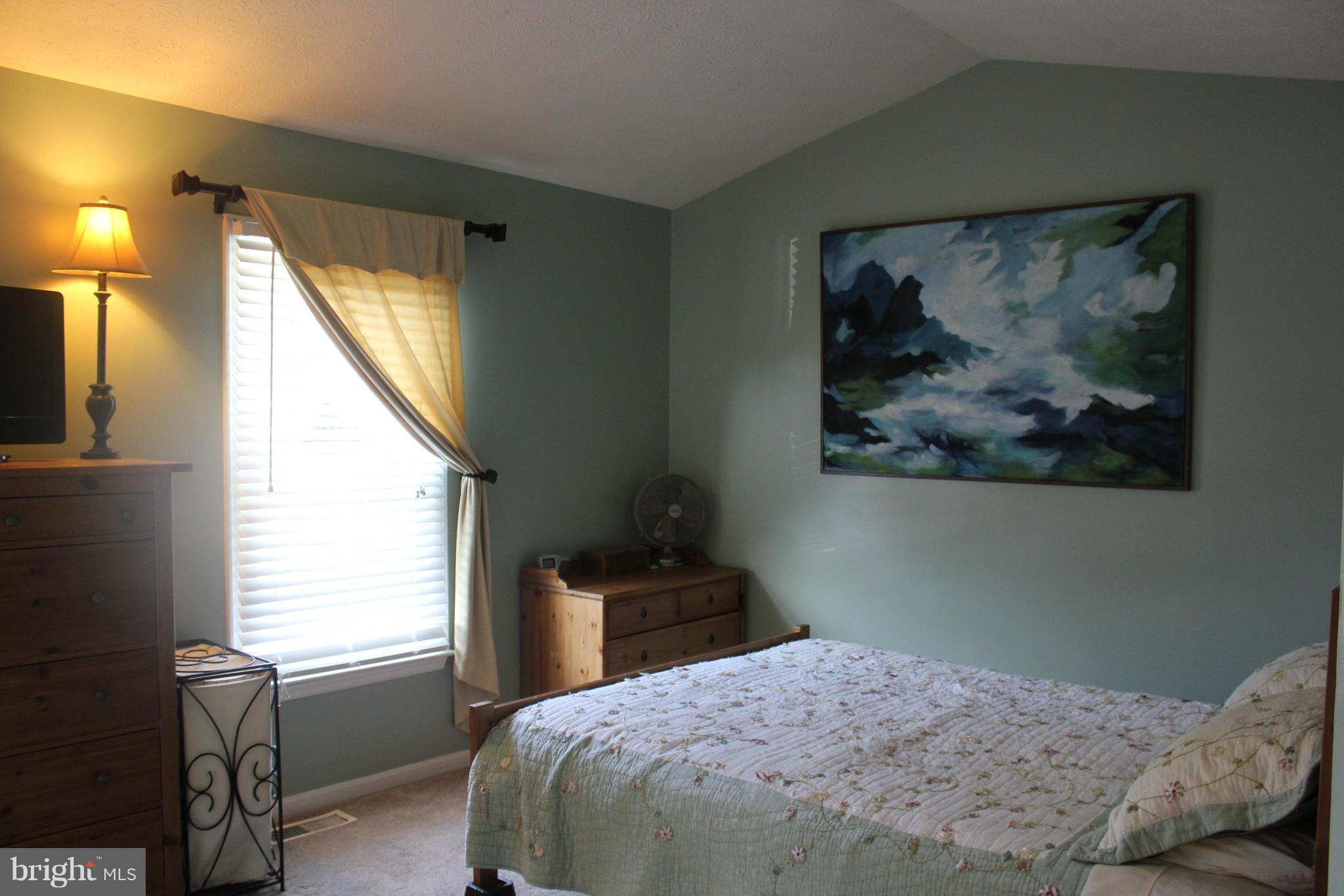 HUNTING QUARTERS - Residential