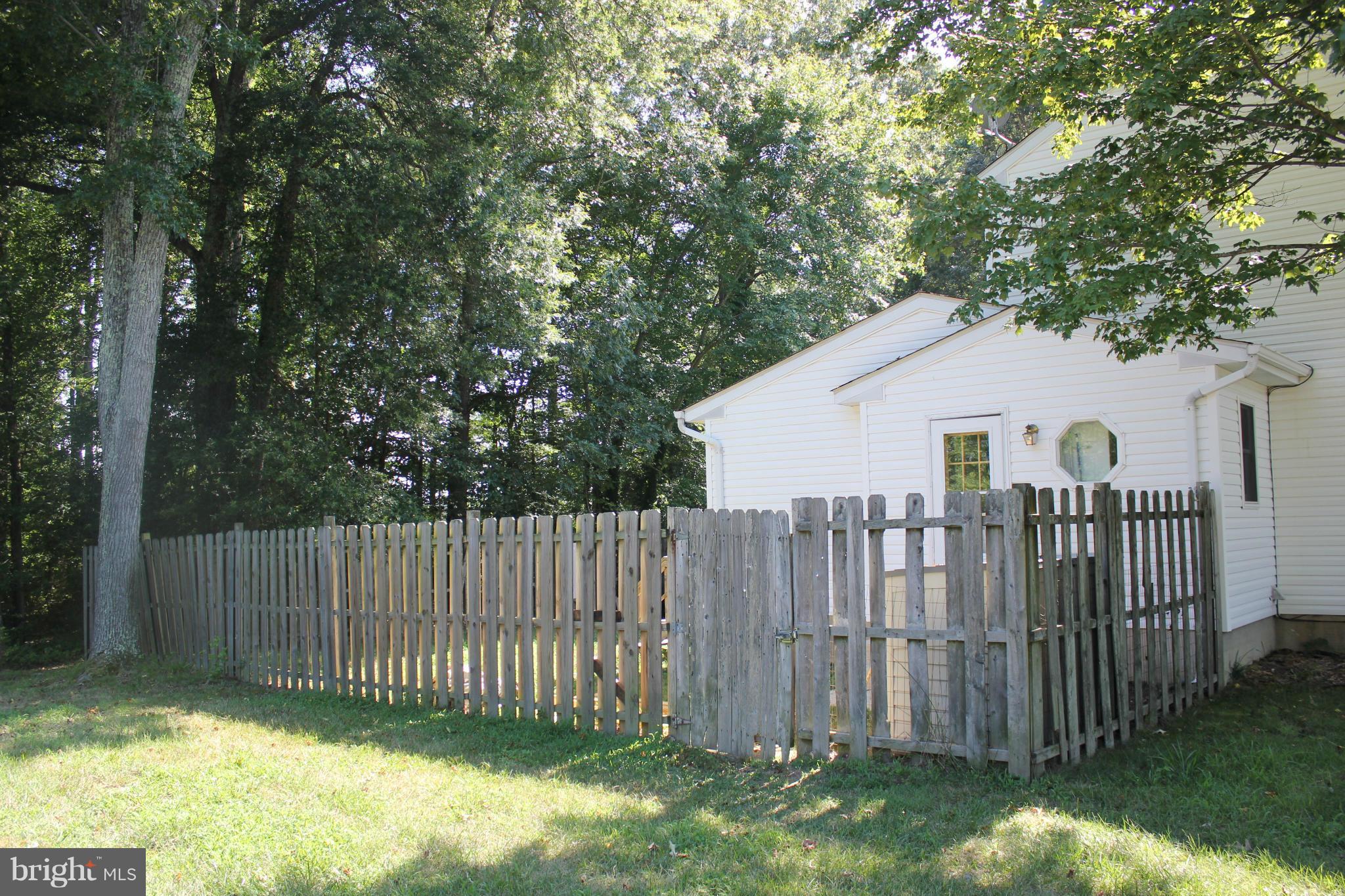 HUNTING QUARTERS - Residential