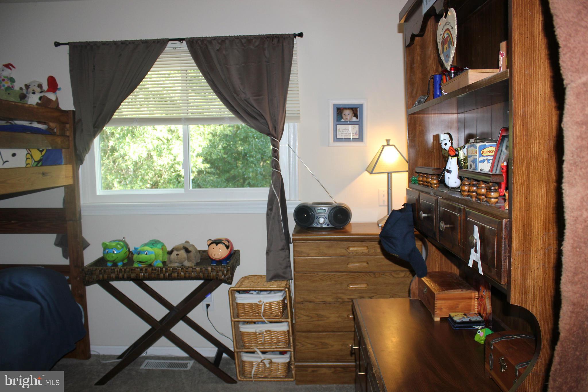 HUNTING QUARTERS - Residential