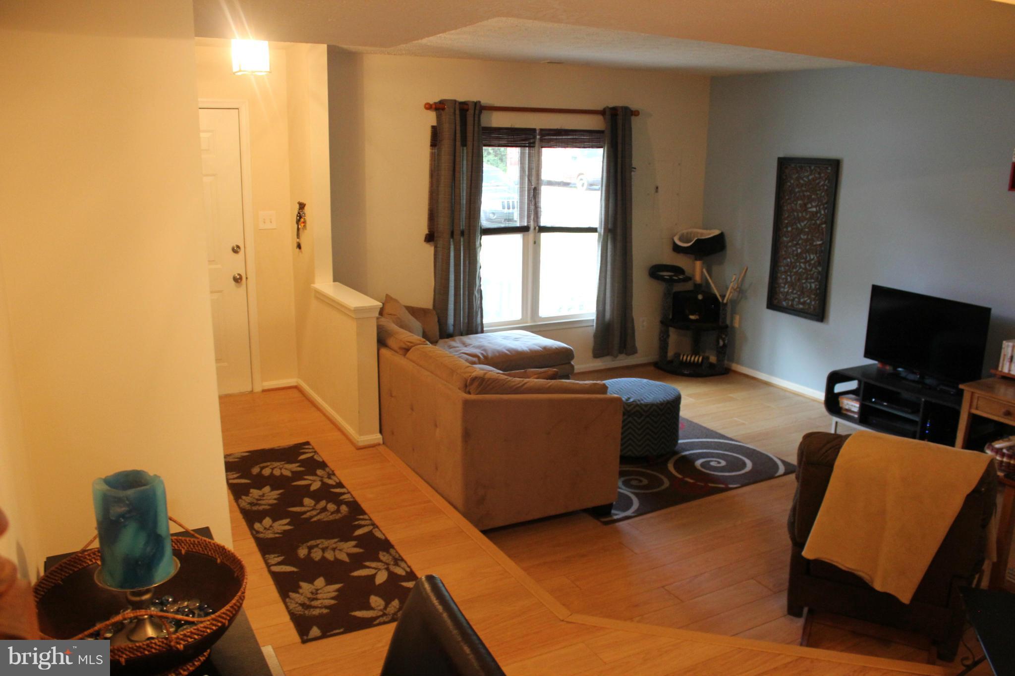 HUNTING QUARTERS - Residential