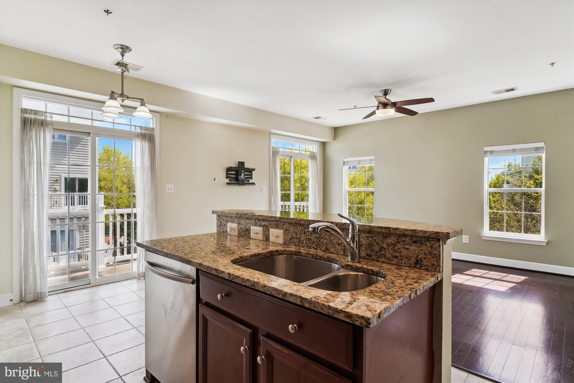 BUCKINGHAM STATION - Residential