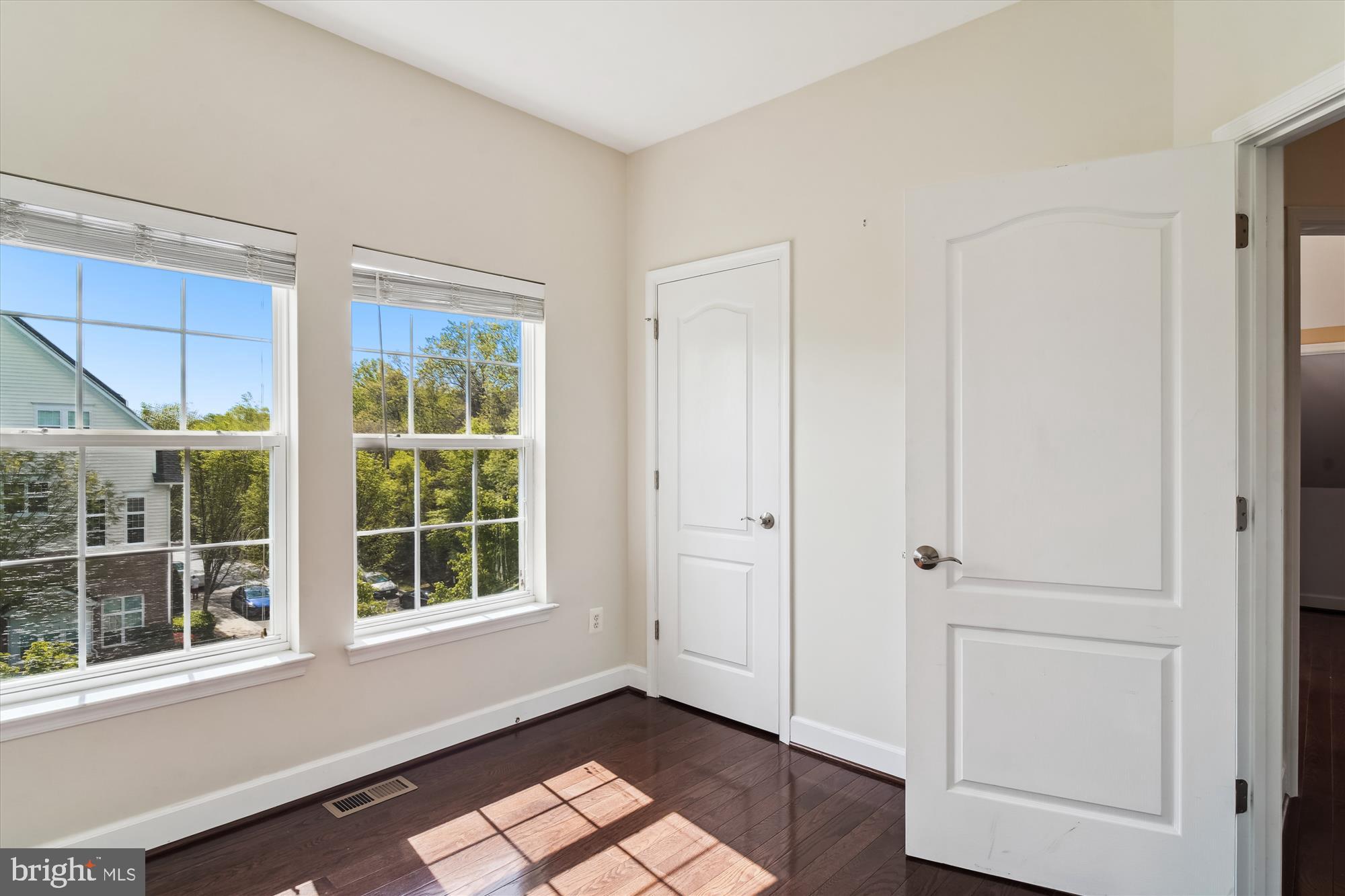 BUCKINGHAM STATION - Residential