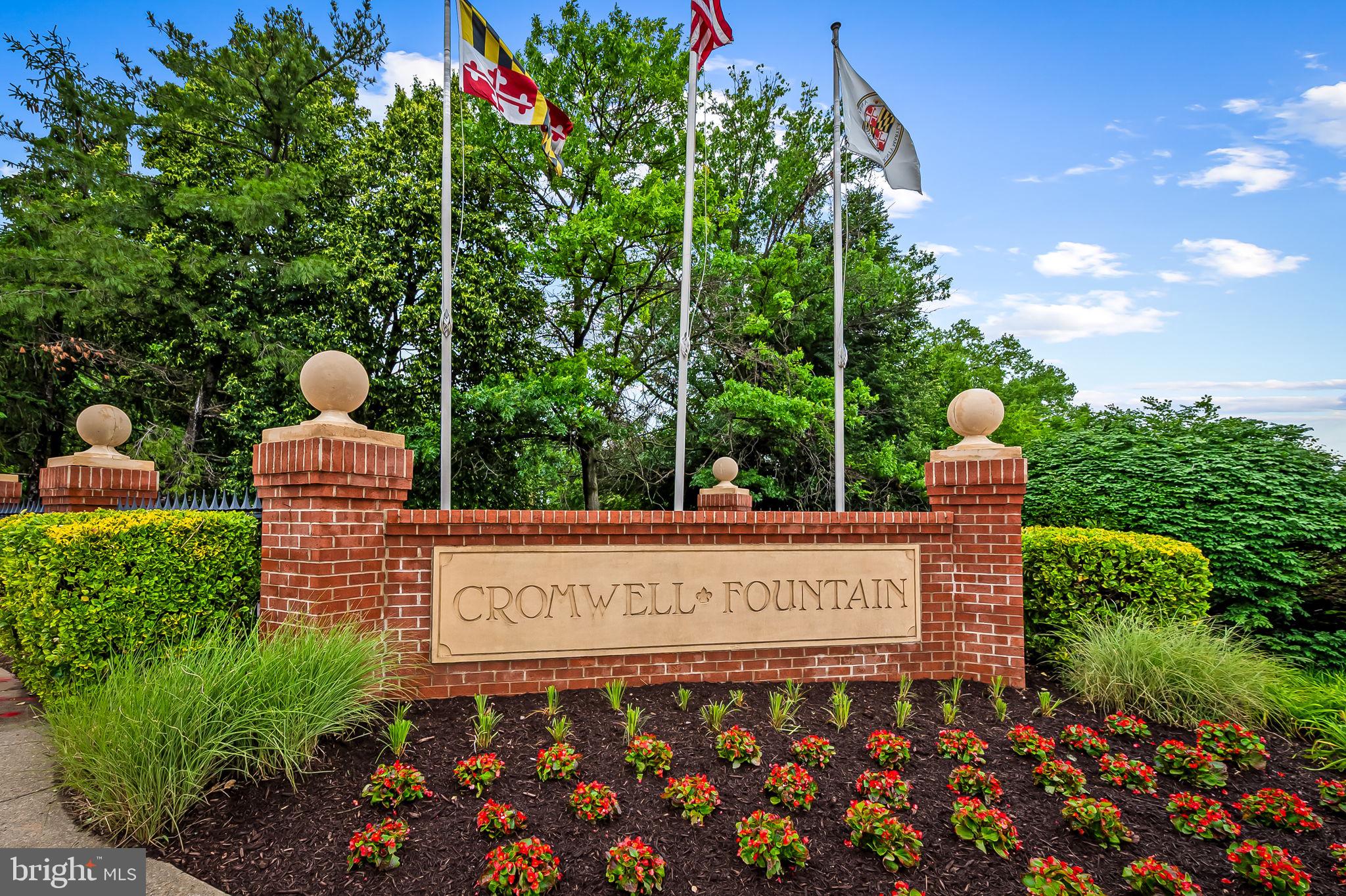 CROMWELL FOUNTAIN - Residential